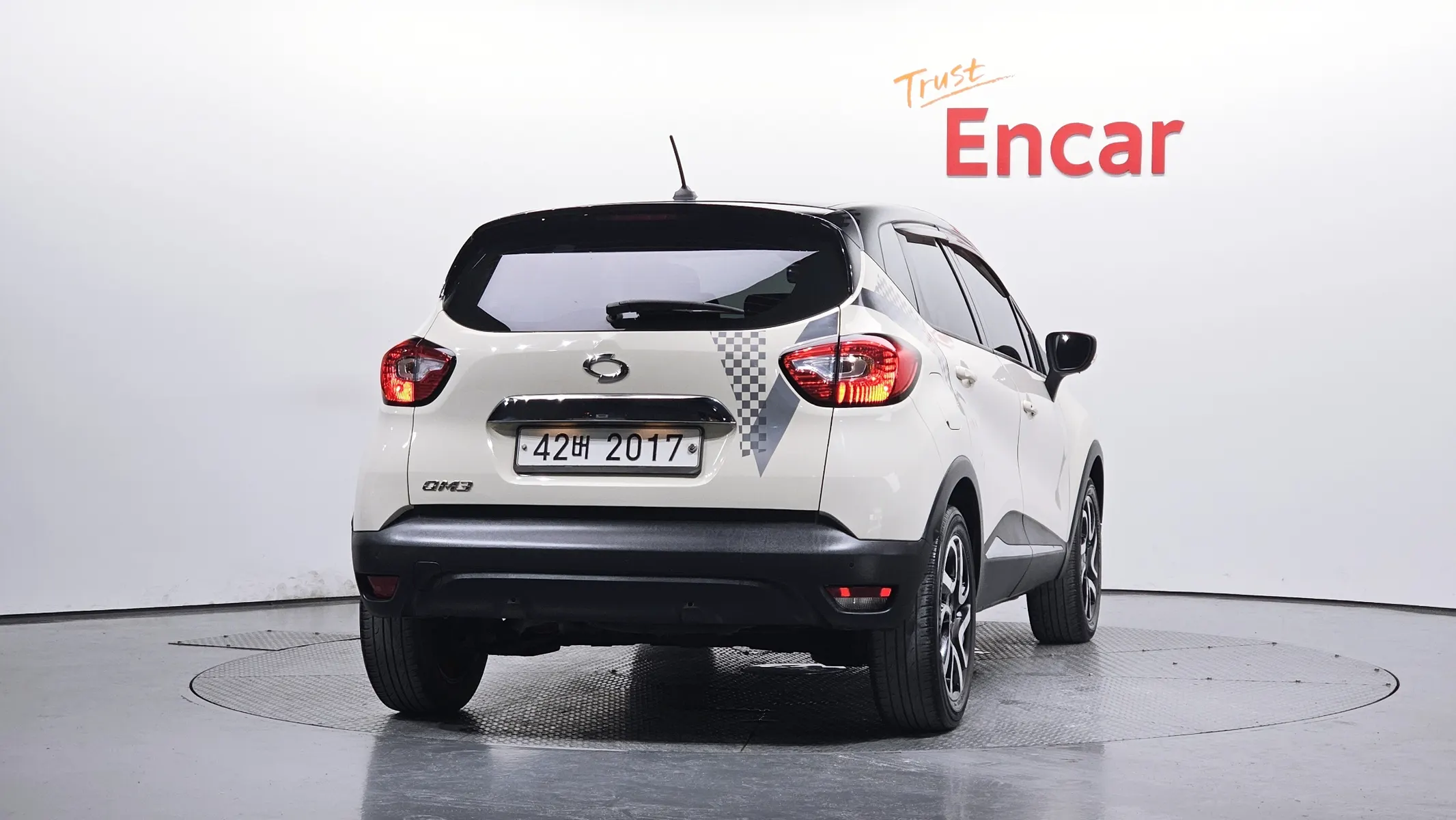 Renault Korea QM3 RE 2014 2/5