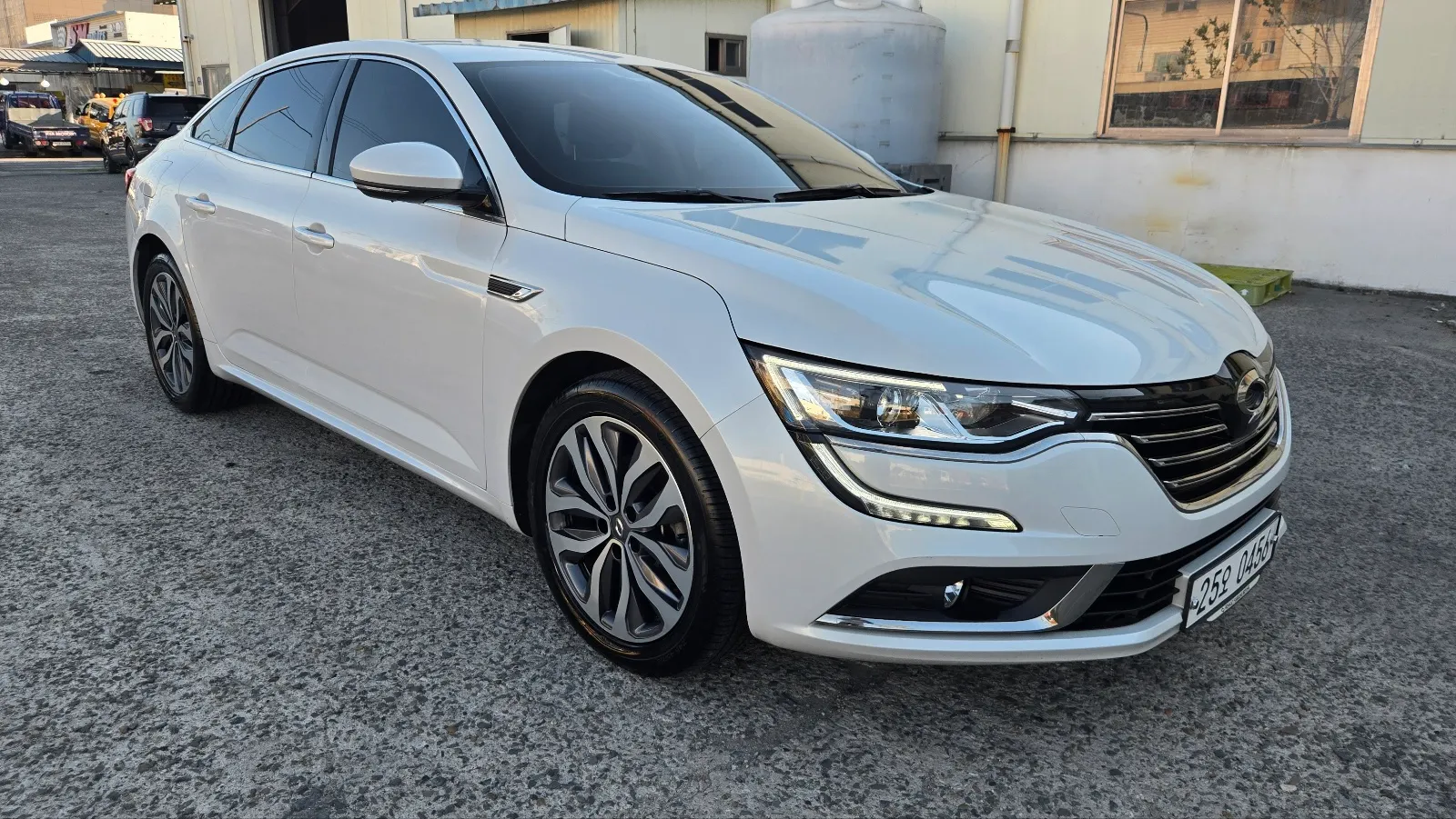 Renault Korea SM6 2.0 GDe LE 2016 2/5