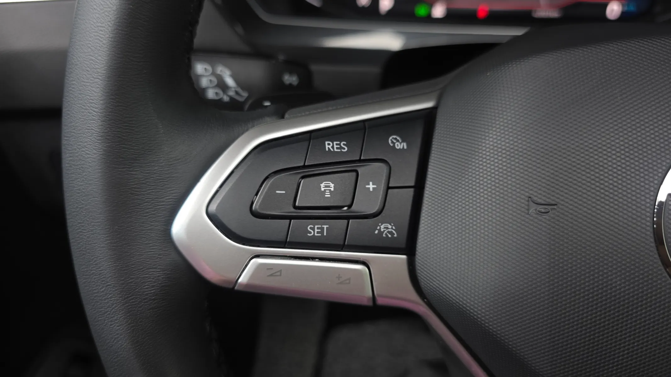 Volkswagen 2 2.0 TDI 4 2023 33/34