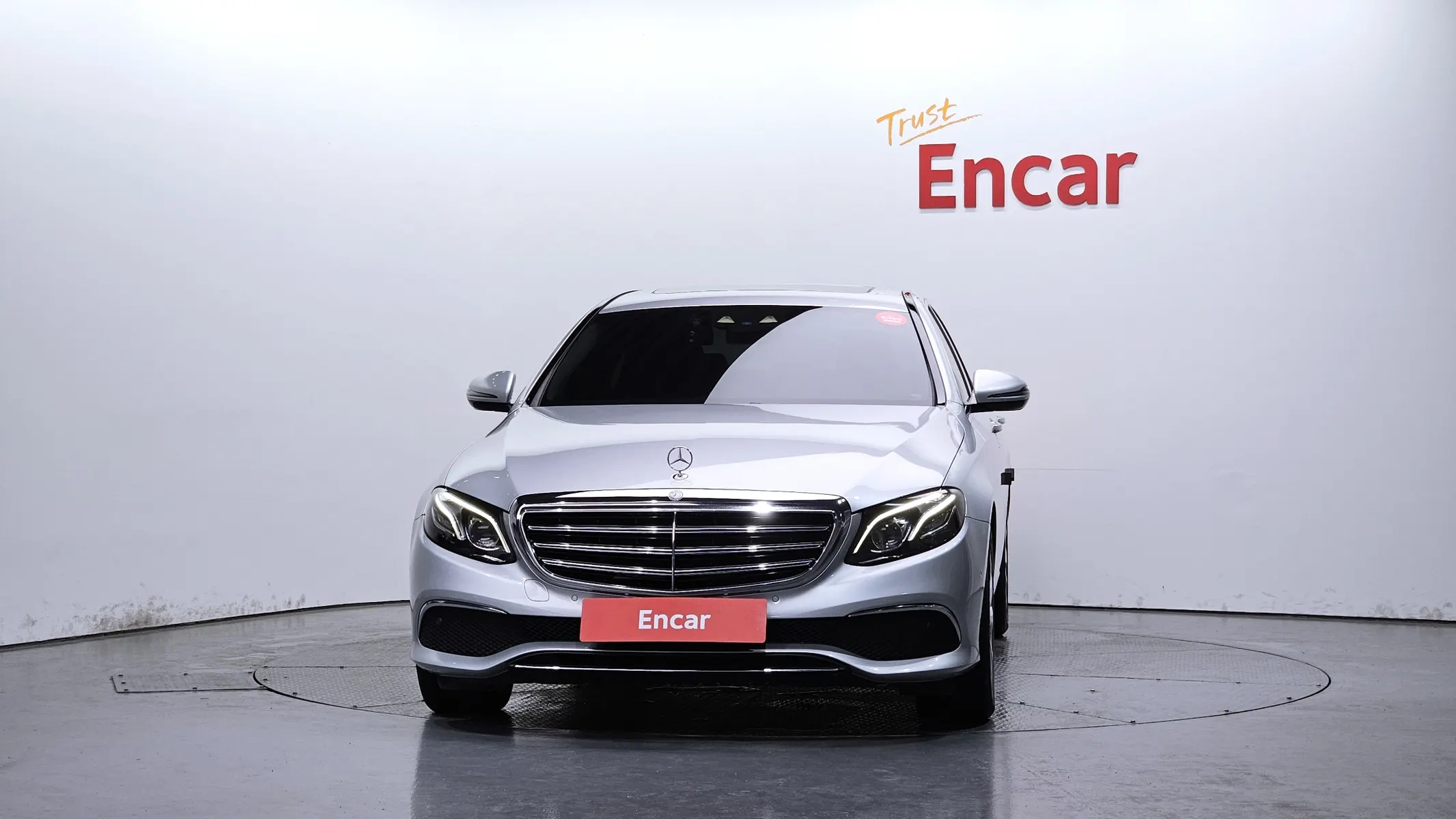 Mercedes-Benz E-Class W213 E220d 2017 3/24