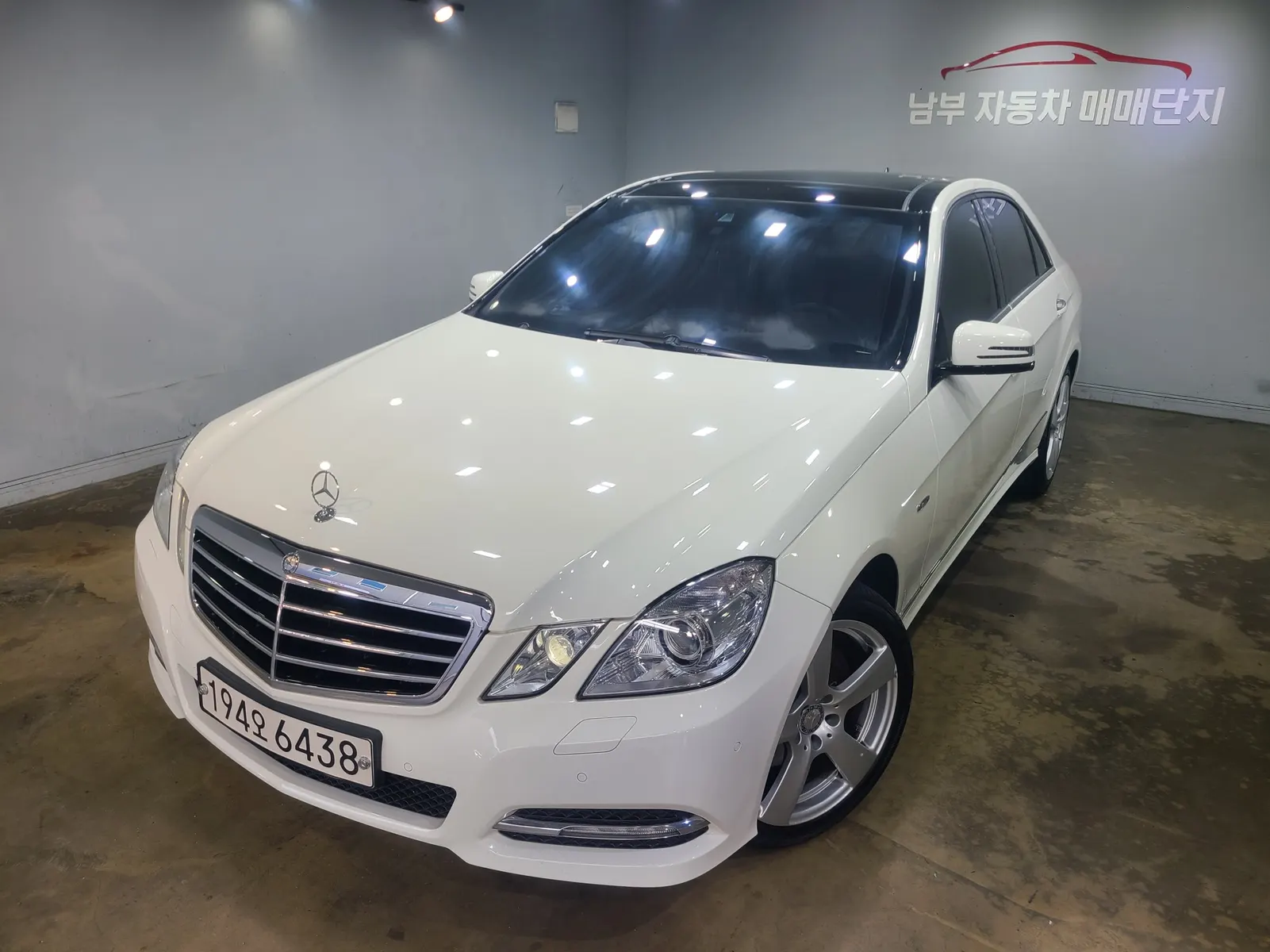 Mercedes-Benz E-Class W212 E350 2012 2/21