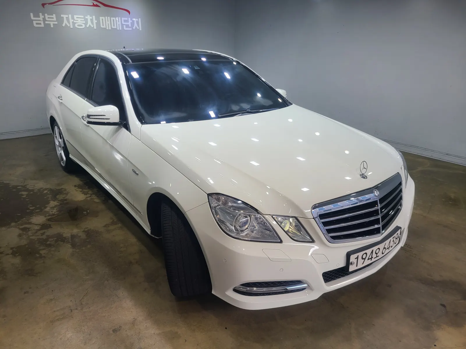 Mercedes-Benz E-Class W212 E350 2012 3/21