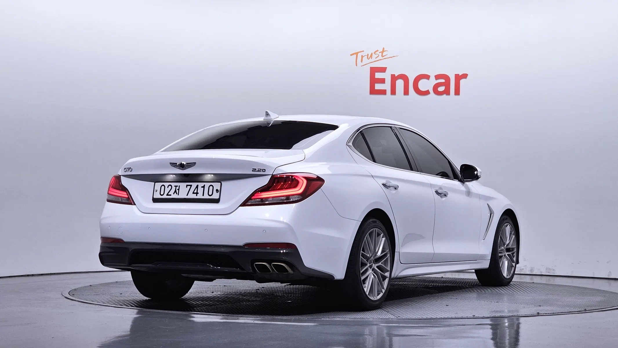 Genesis G70 2.2D 2019 2/33