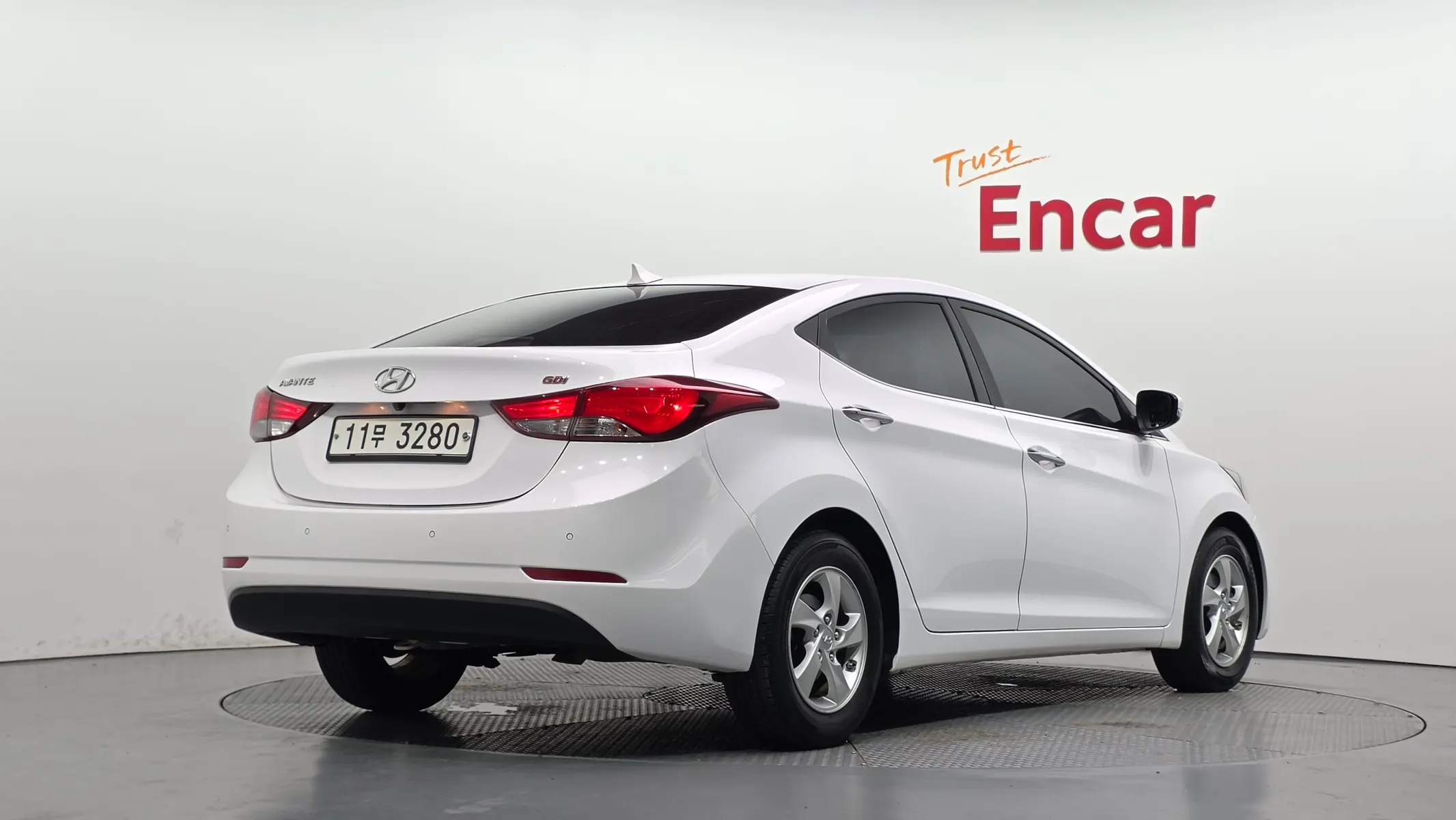 Hyundai 아반떼 1.6 GDi 2015 2/31
