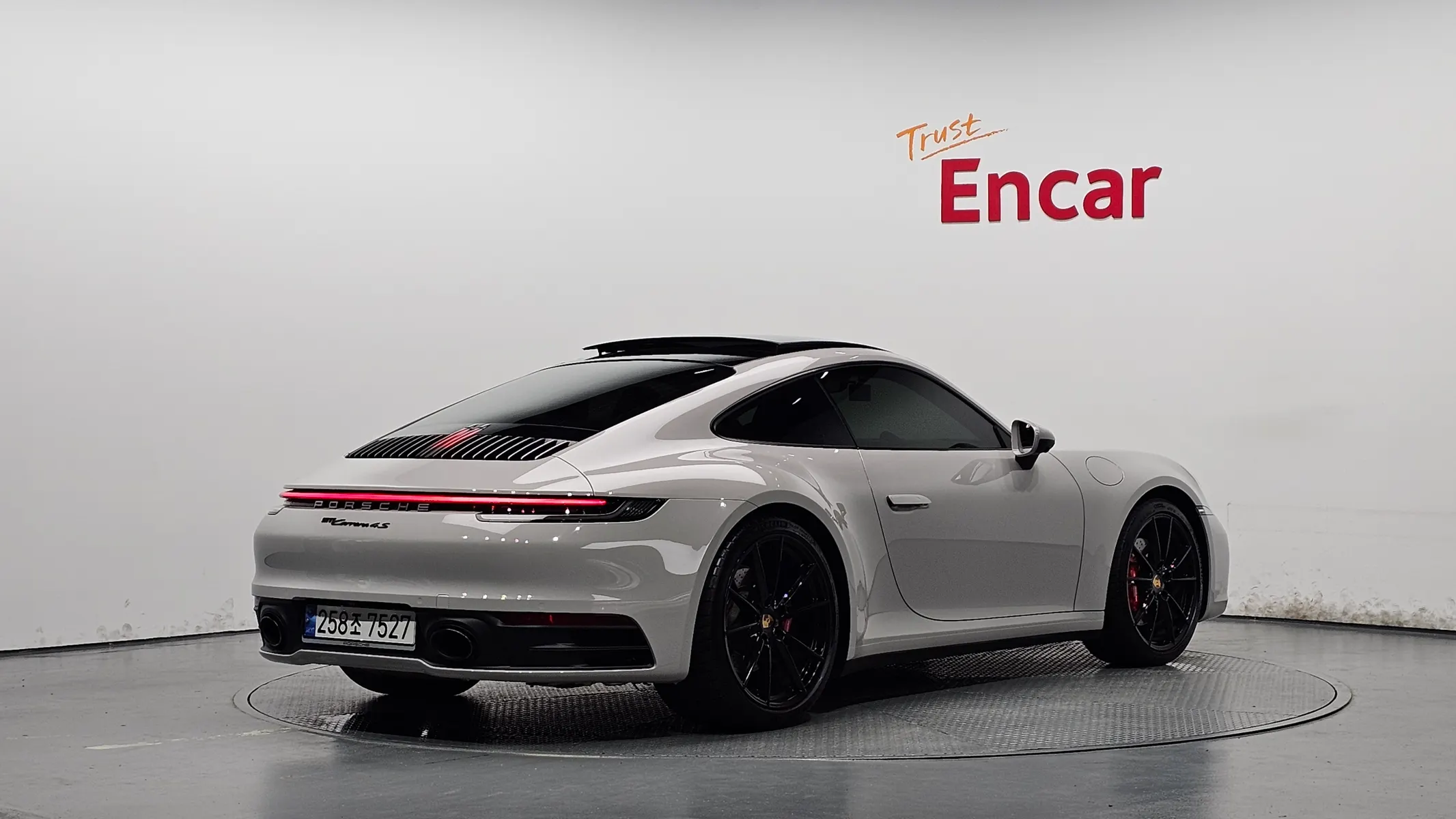 Porsche 911 (992) 4S 2020 2/36