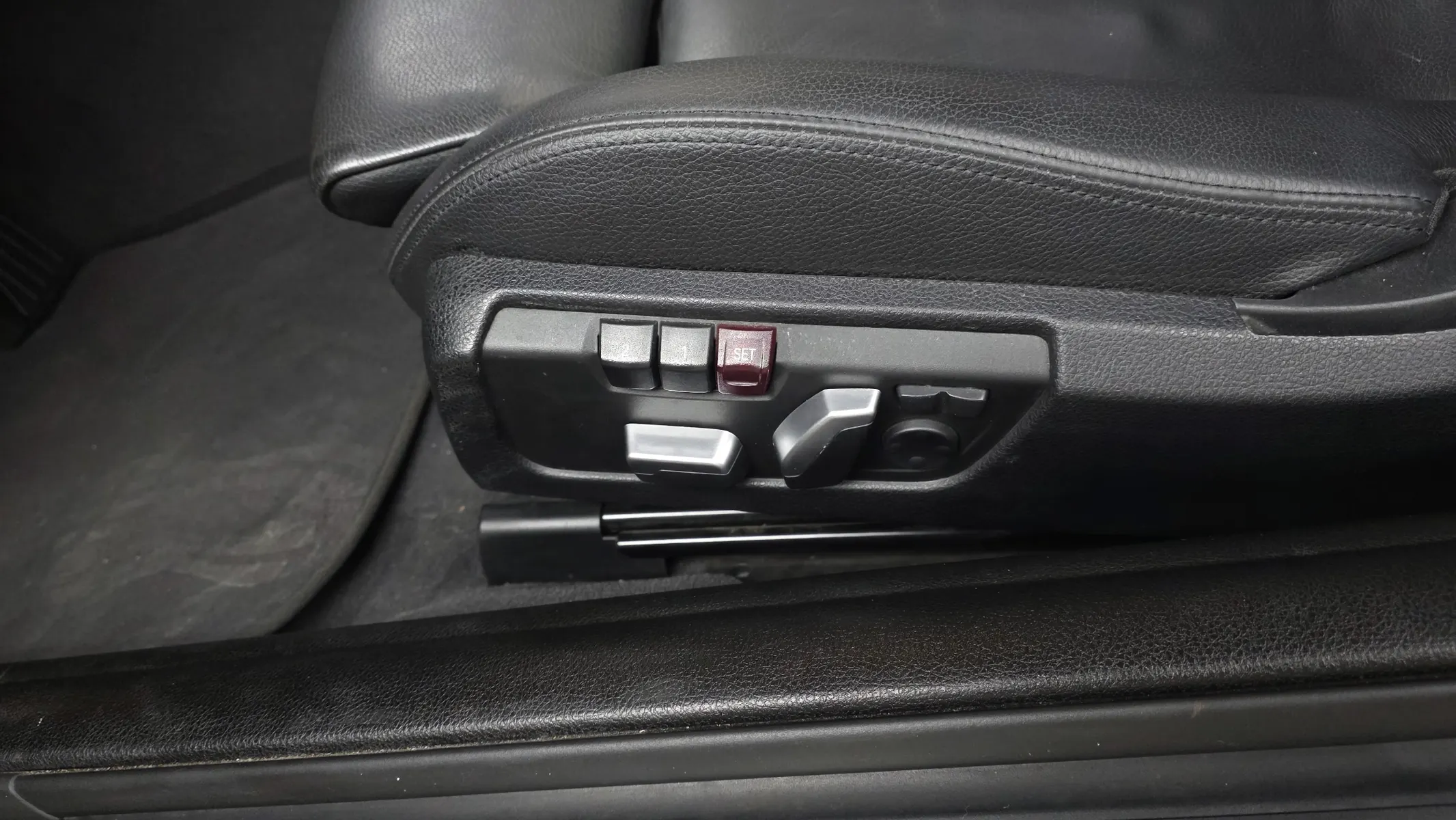 BMW 4 Series (F32) 428i M 2016 27/28
