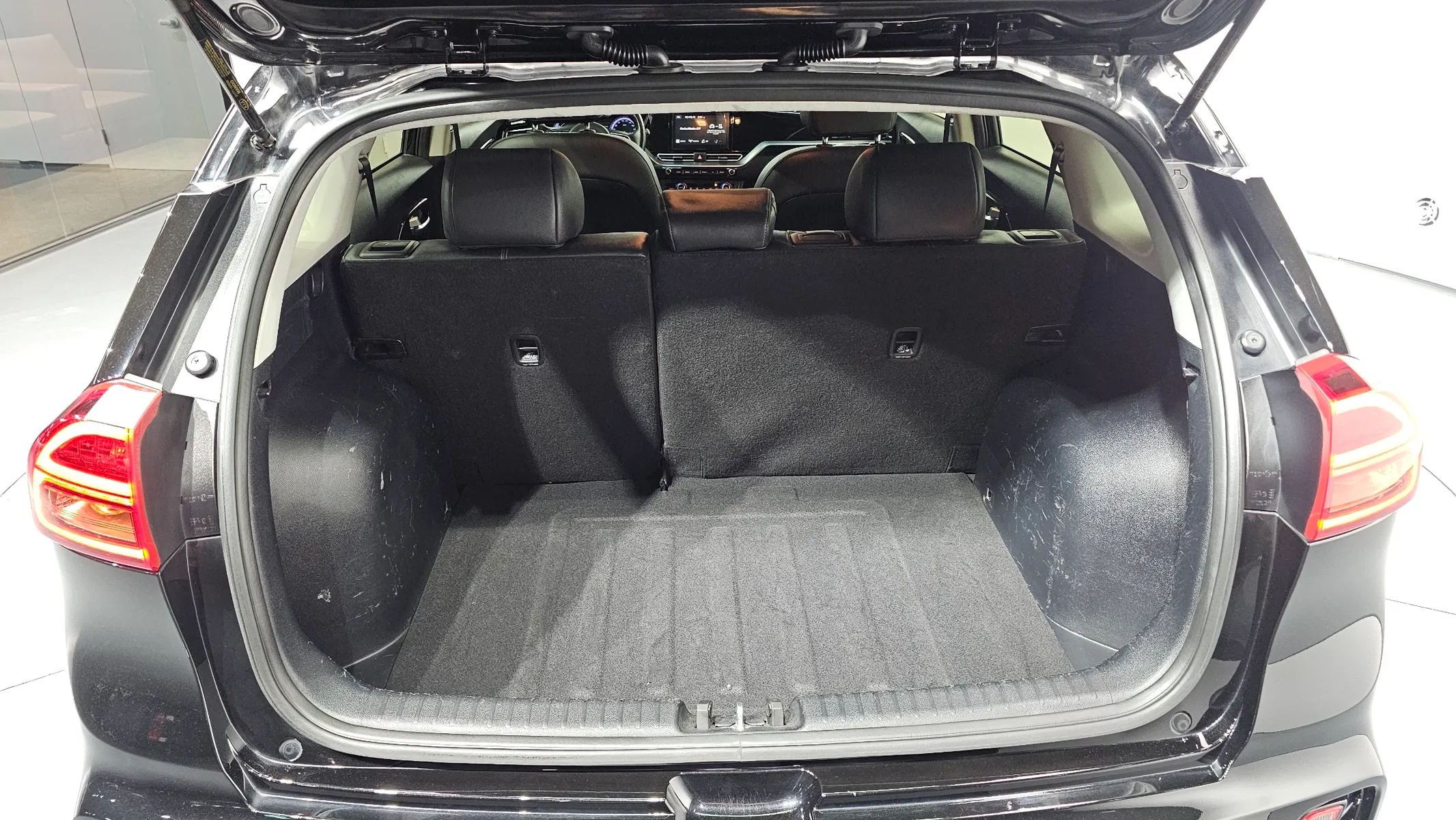 Kia 니로 1.6 HEV 2021 33/34