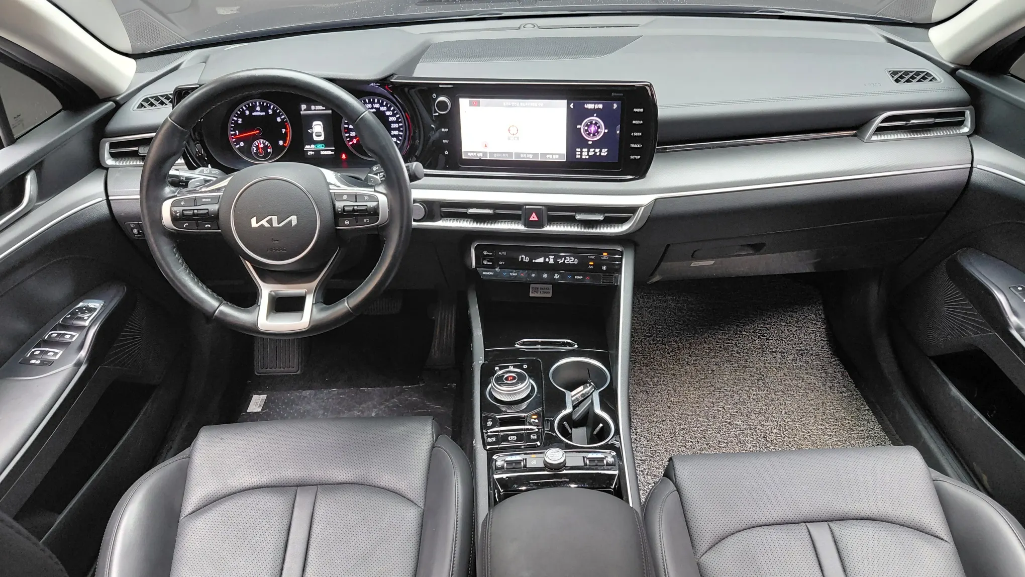 Kia K5 3 1.6 2023 4/5