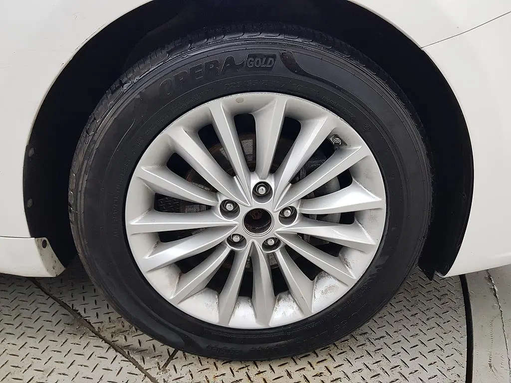 Kia K7 3.0 LPI () 2016 20/21