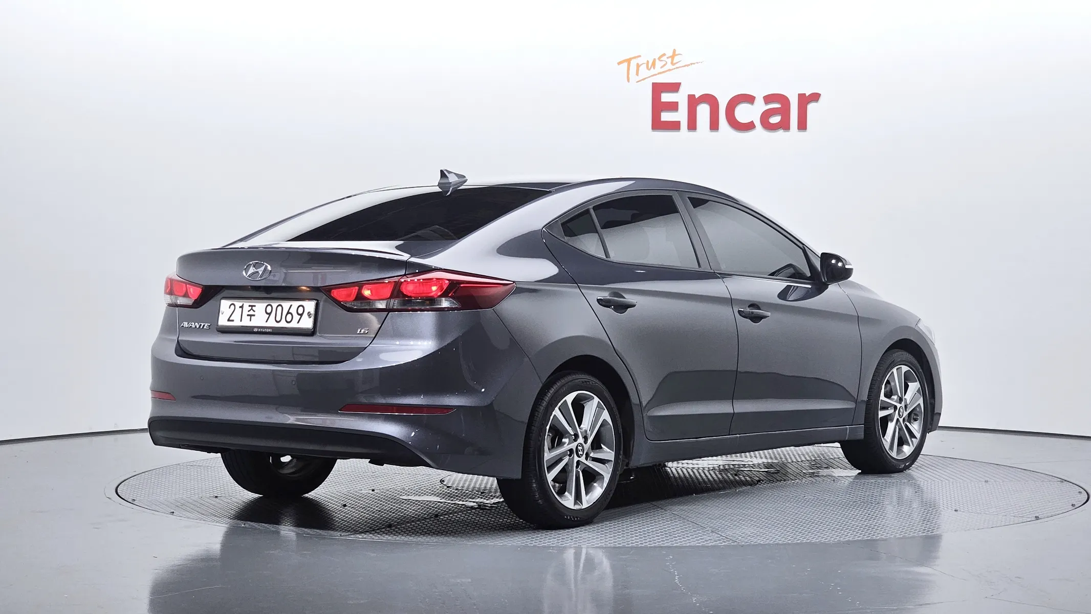 Hyundai AD 1.6 GDI 2017 2/33