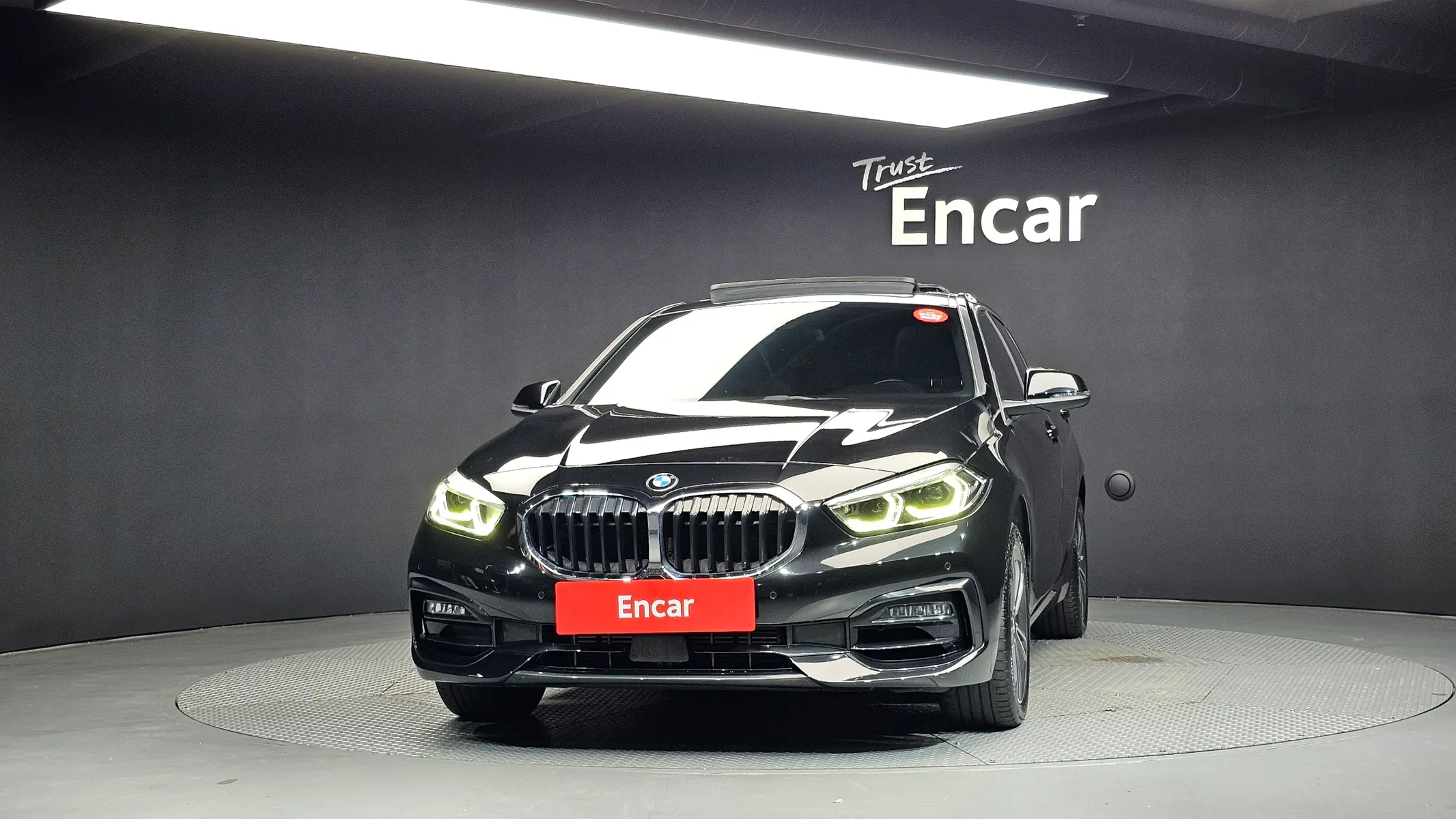 BMW 1 Series (F40) 120i 2023 3/34