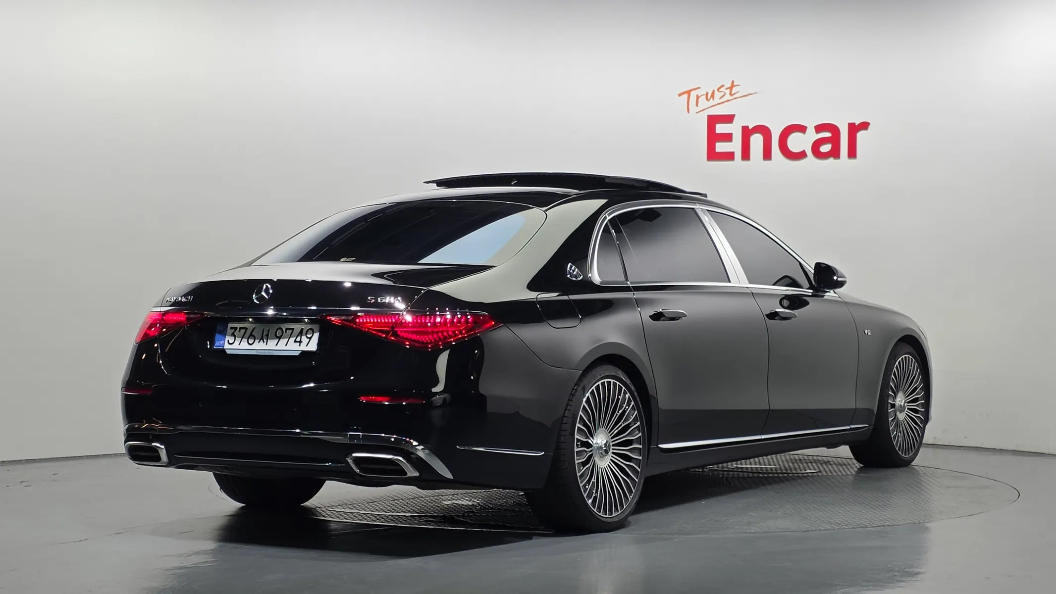Mercedes-Benz S-Class W223 S680 4MATIC 2025 2/33