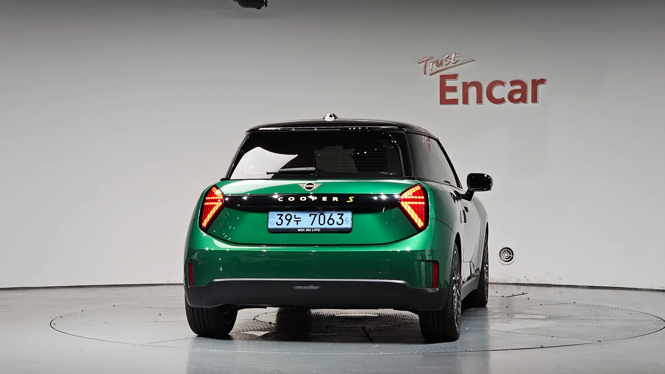 MINI 4 SE 2024 3/5