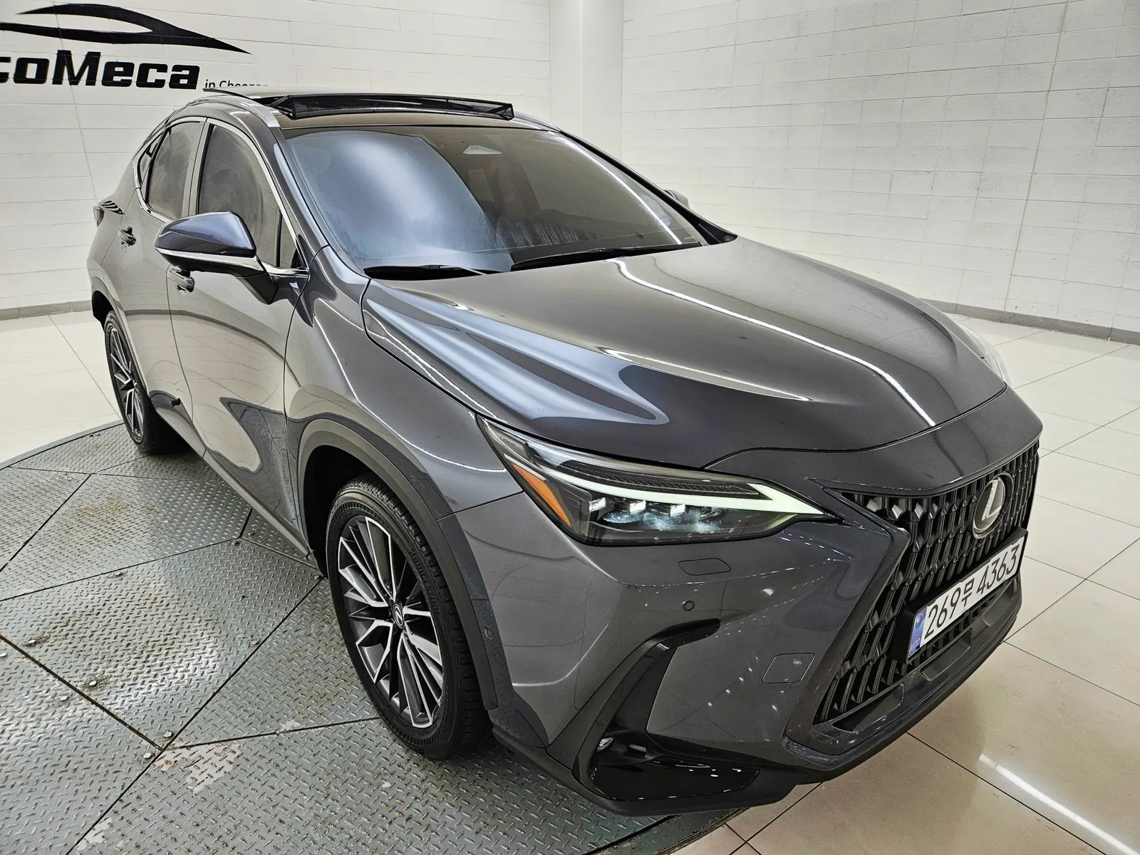Lexus NX350h 2 2024 2/5