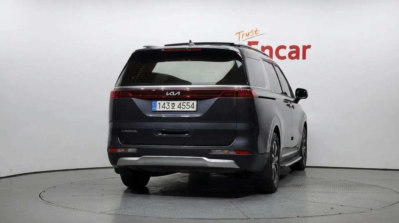 Kia Carnival 9 2022 3/5