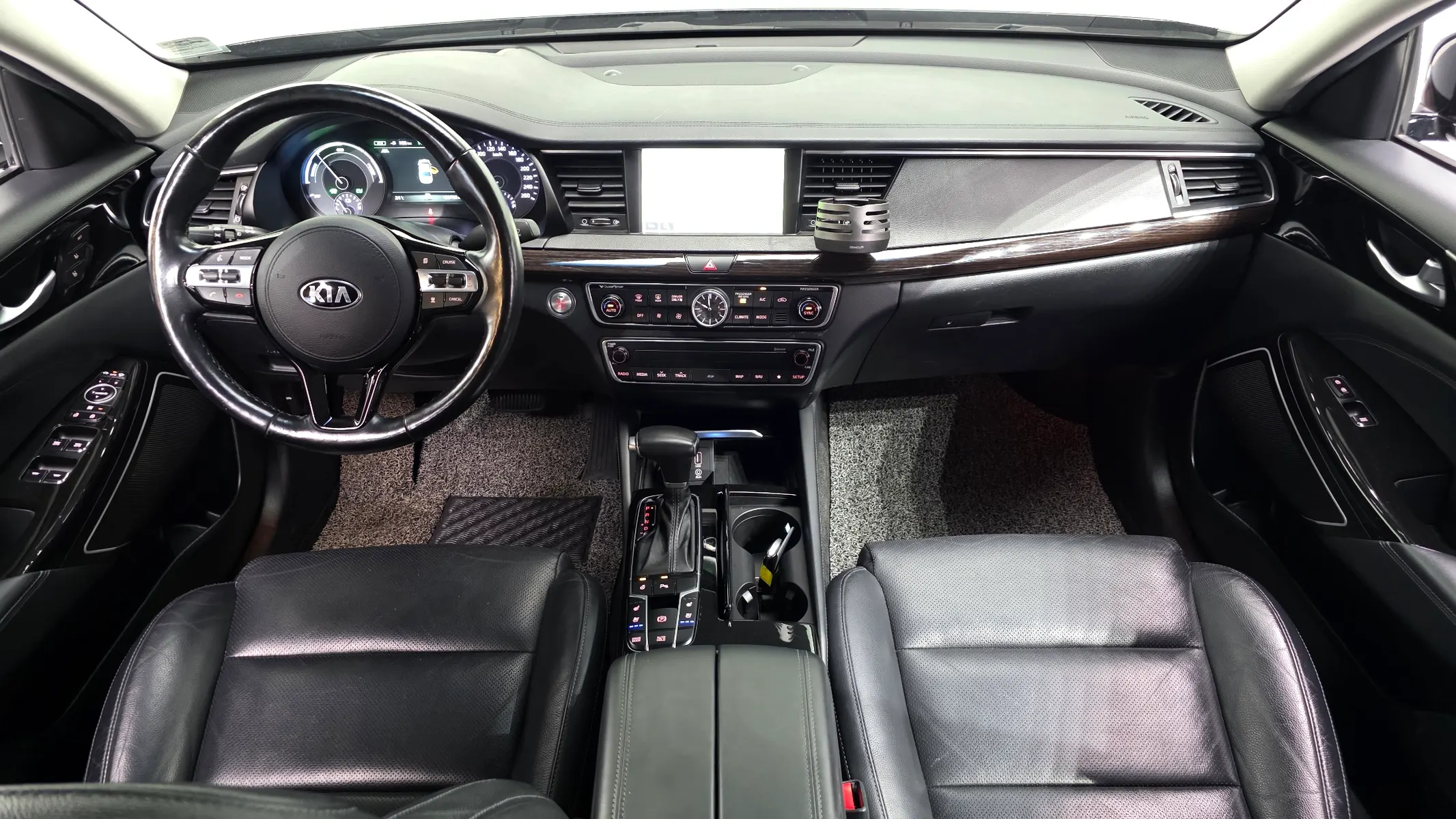 Kia K7 2017 4/5