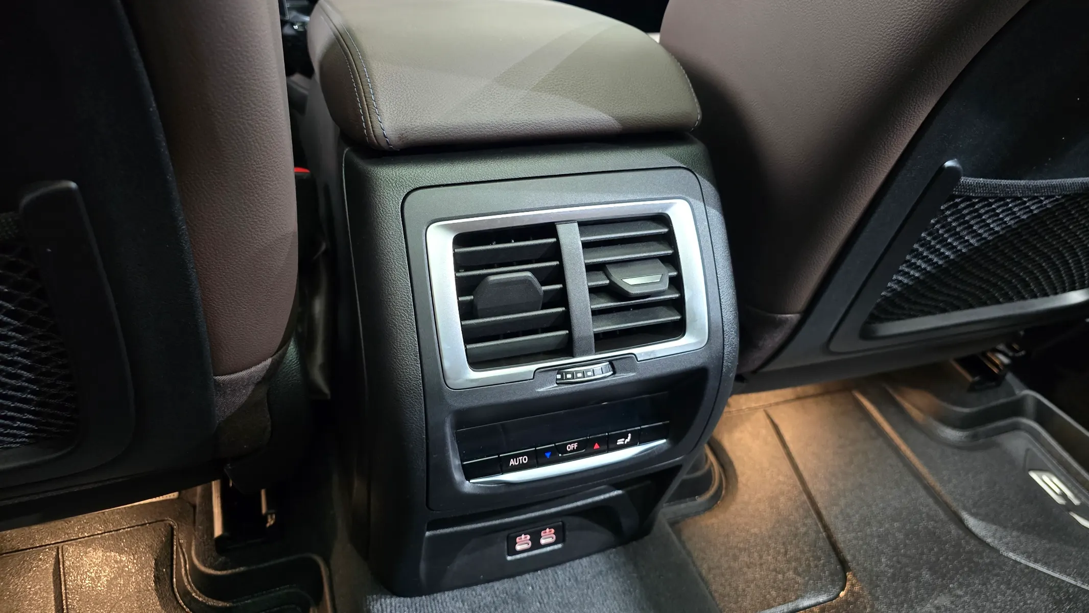 BMW iX3 M 2022 34/35