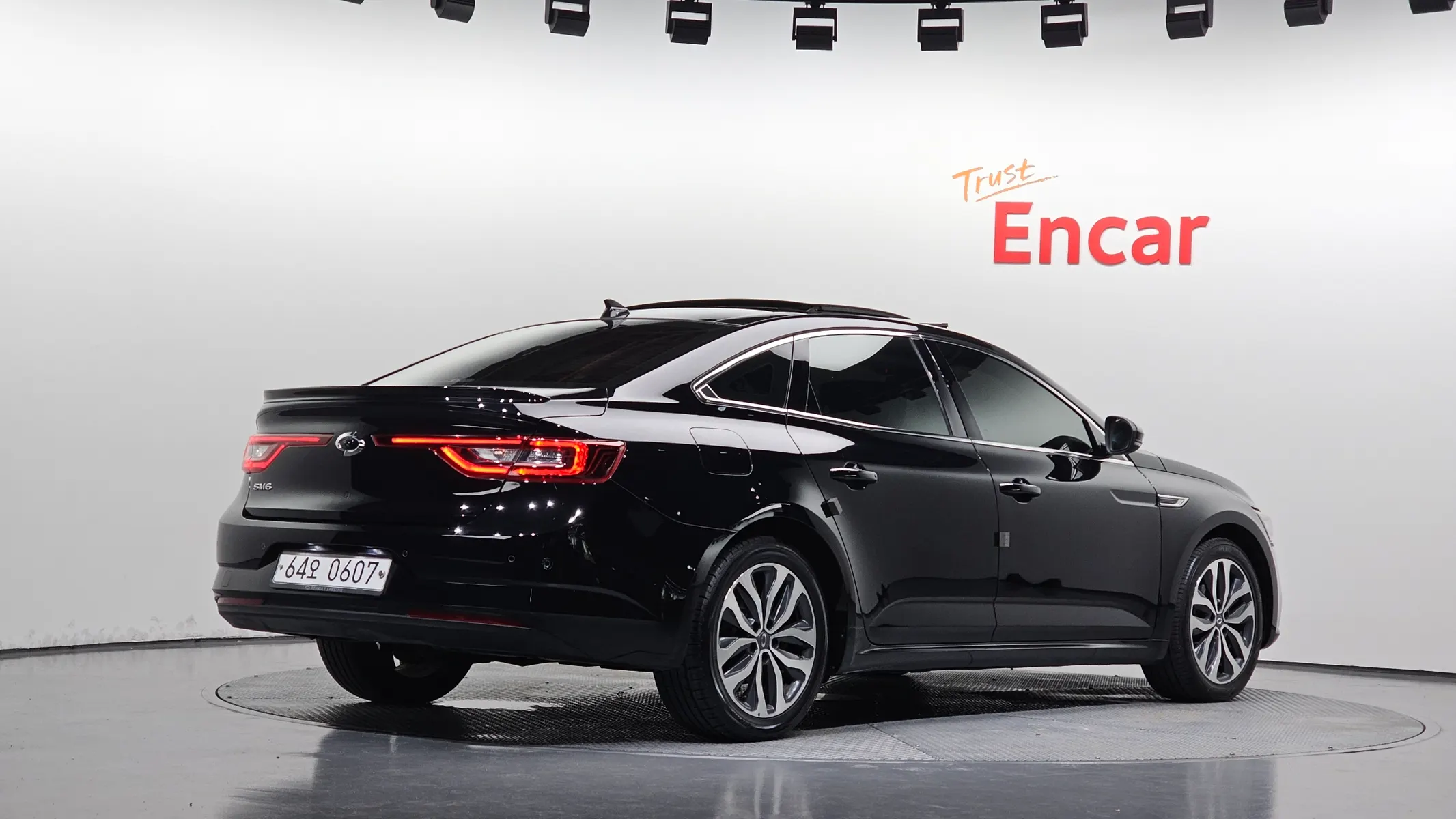 Renault Korea SM6 2.0 LPe RE () 2016 2/36