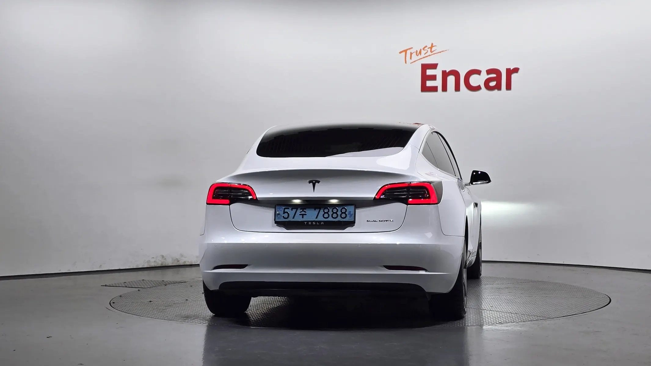 Tesla 3 AWD 2020 3/5