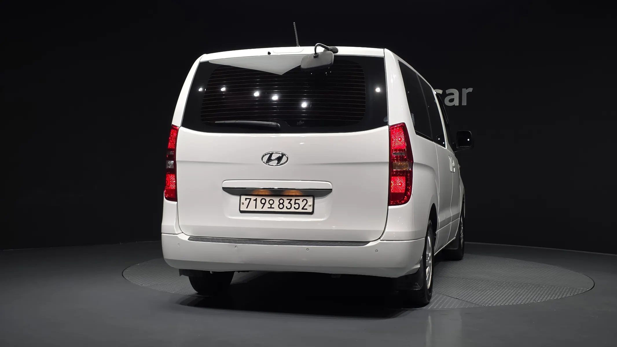 Hyundai Grand Starex 12 2017 3/5