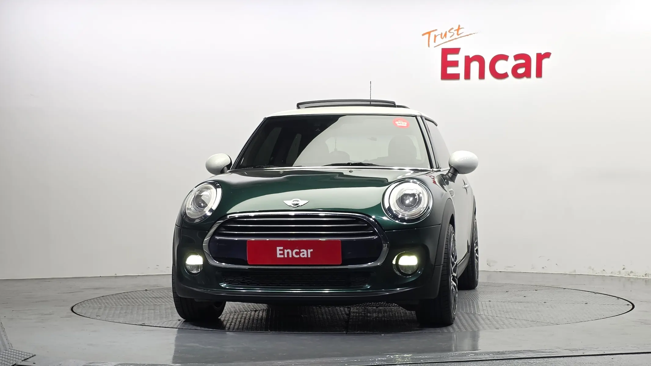MINI D Mid 2016 2/5