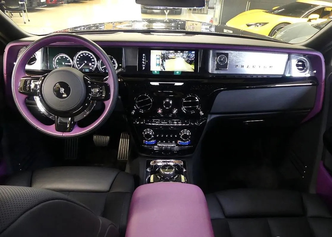 Rolls-Royce 팬텀 6.7 EWB V12 2024 3/5