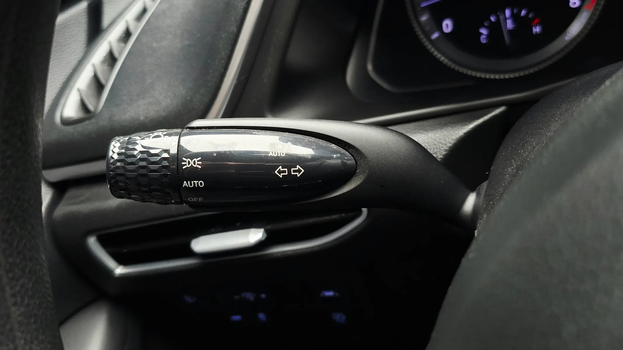 Hyundai (DN8) 2.0 LPG() 2019 31/32