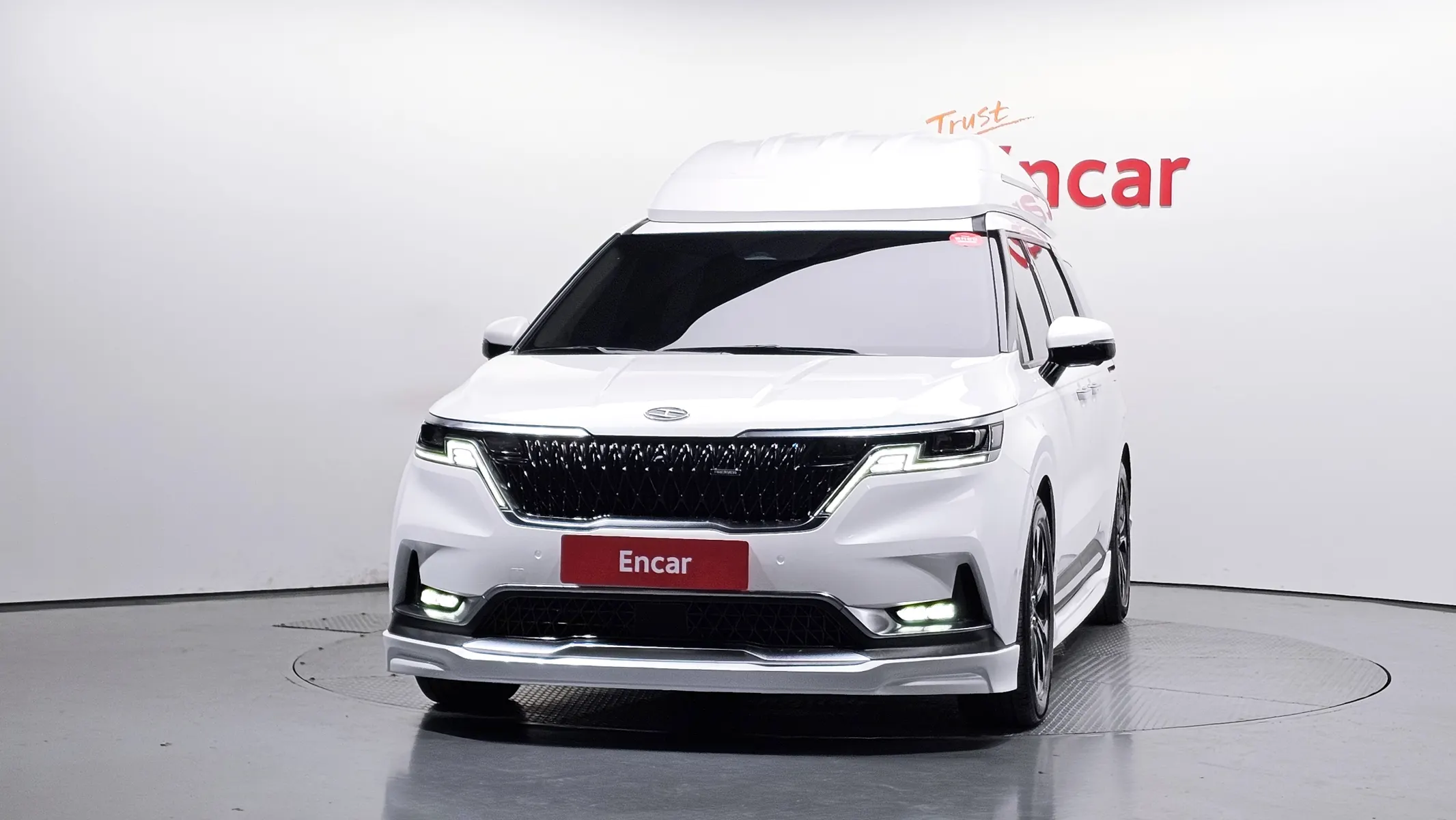 Kia Carnival 9 () 2021 2/5