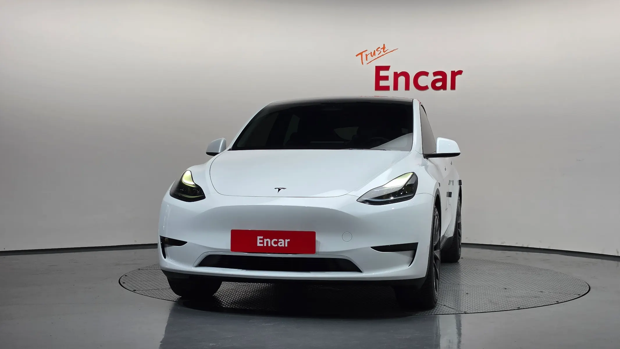 Tesla Y RWD 2023 3/34
