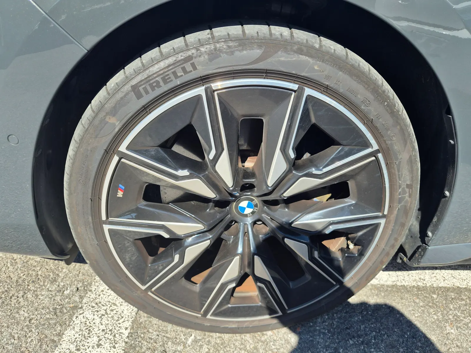 BMW i7 (G70) M70 xDrive M 2025 18/19