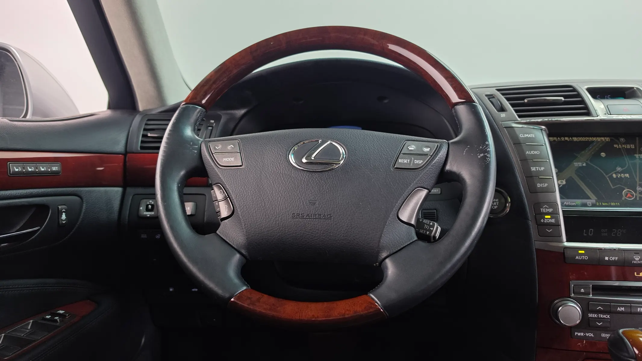 Lexus LS460 STD 2012 4/5