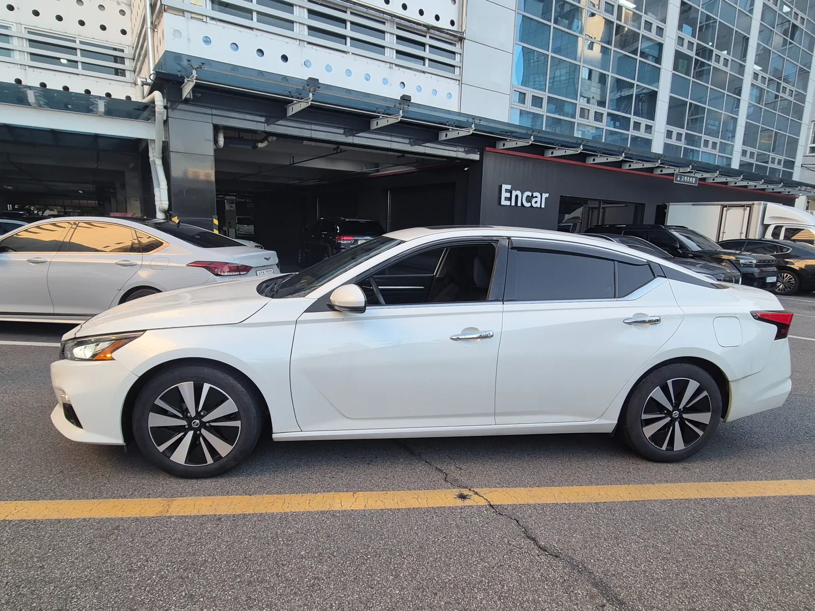 Nissan (L34) 2.5 2019 3/5