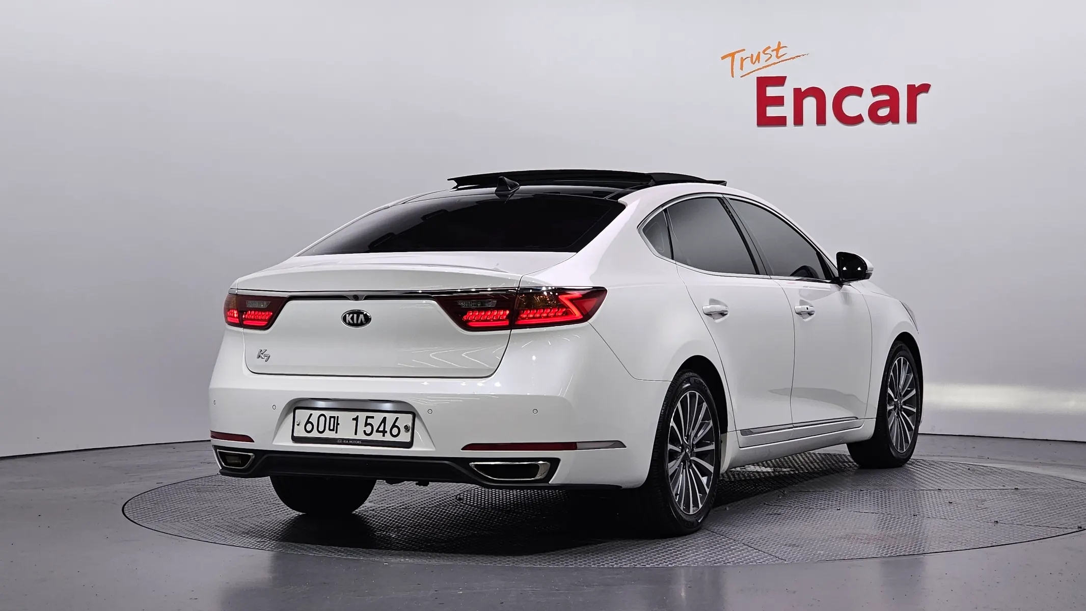 Kia K7 2.2 2017 2/32