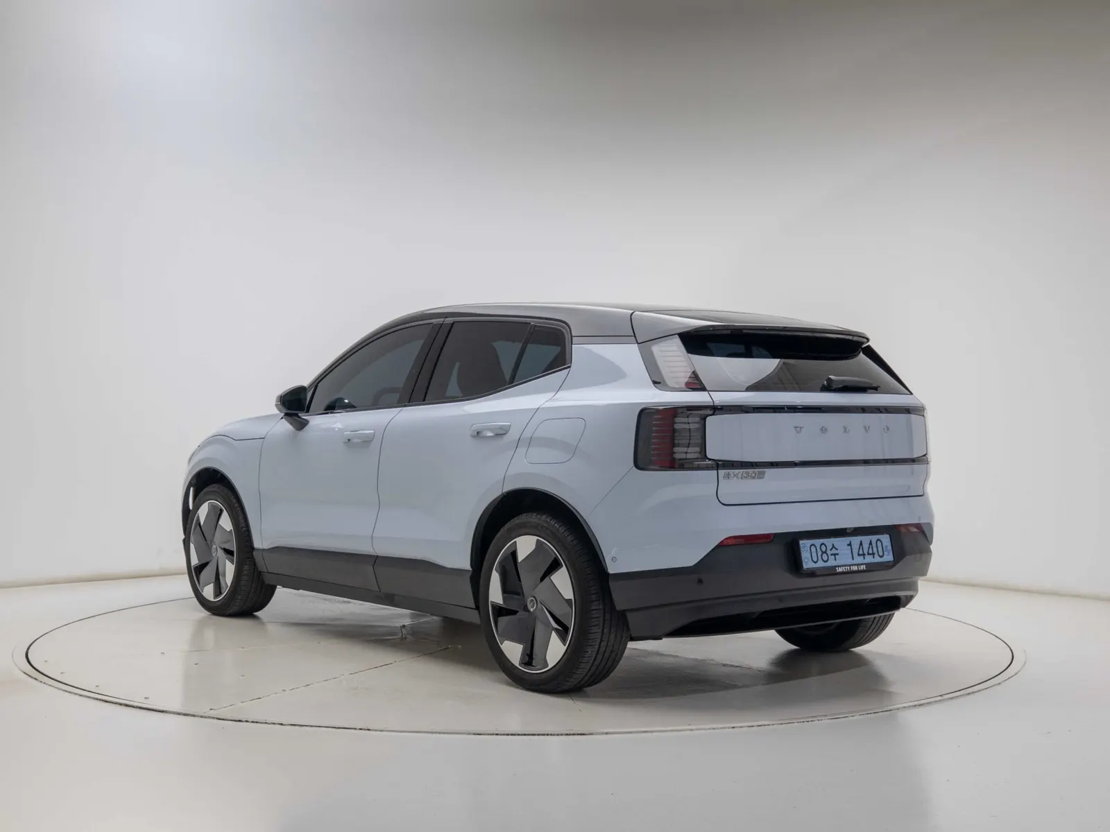 Volvo EX30 2025 3/5