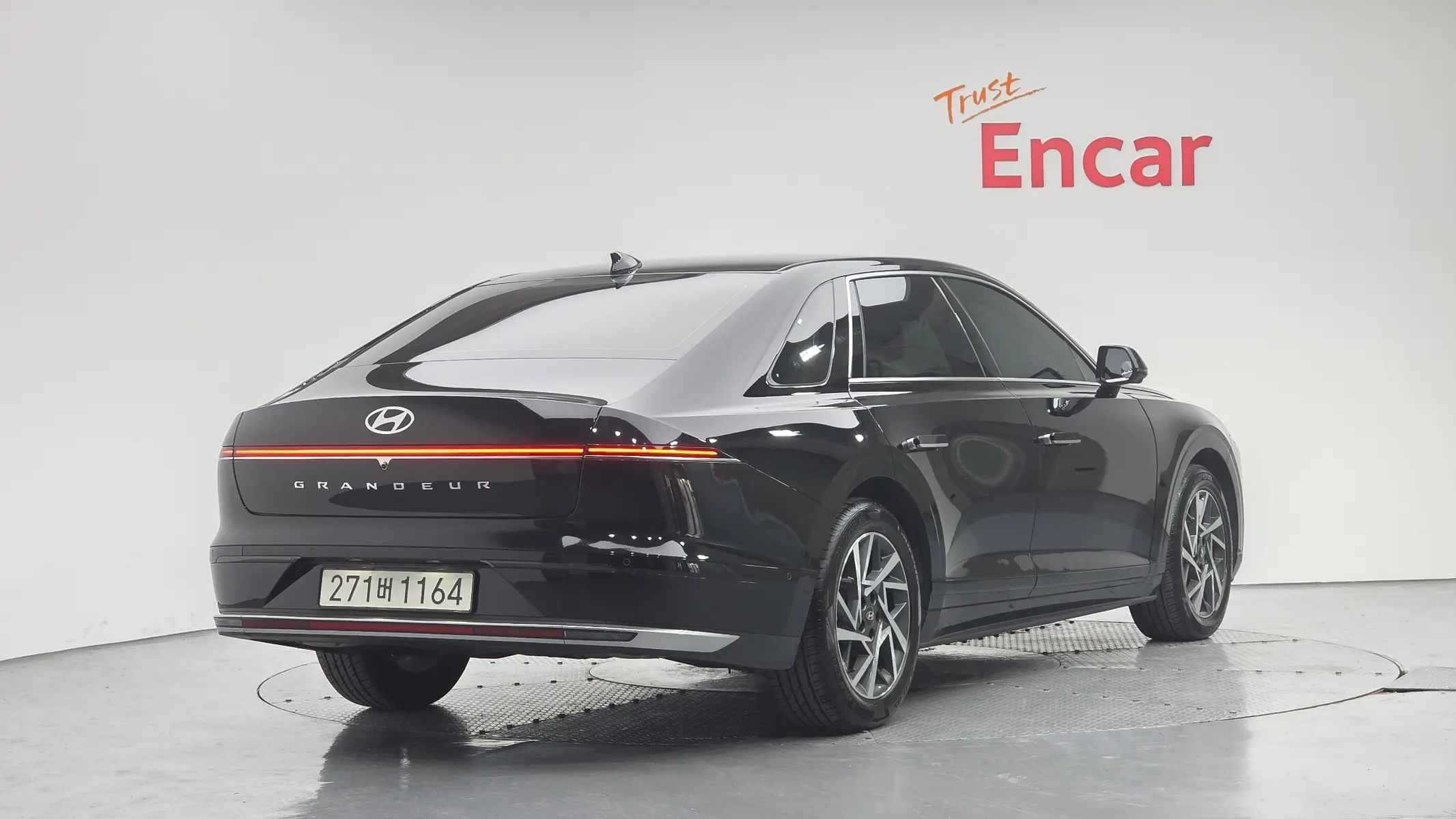 Hyundai (GN7) 2025 2/40
