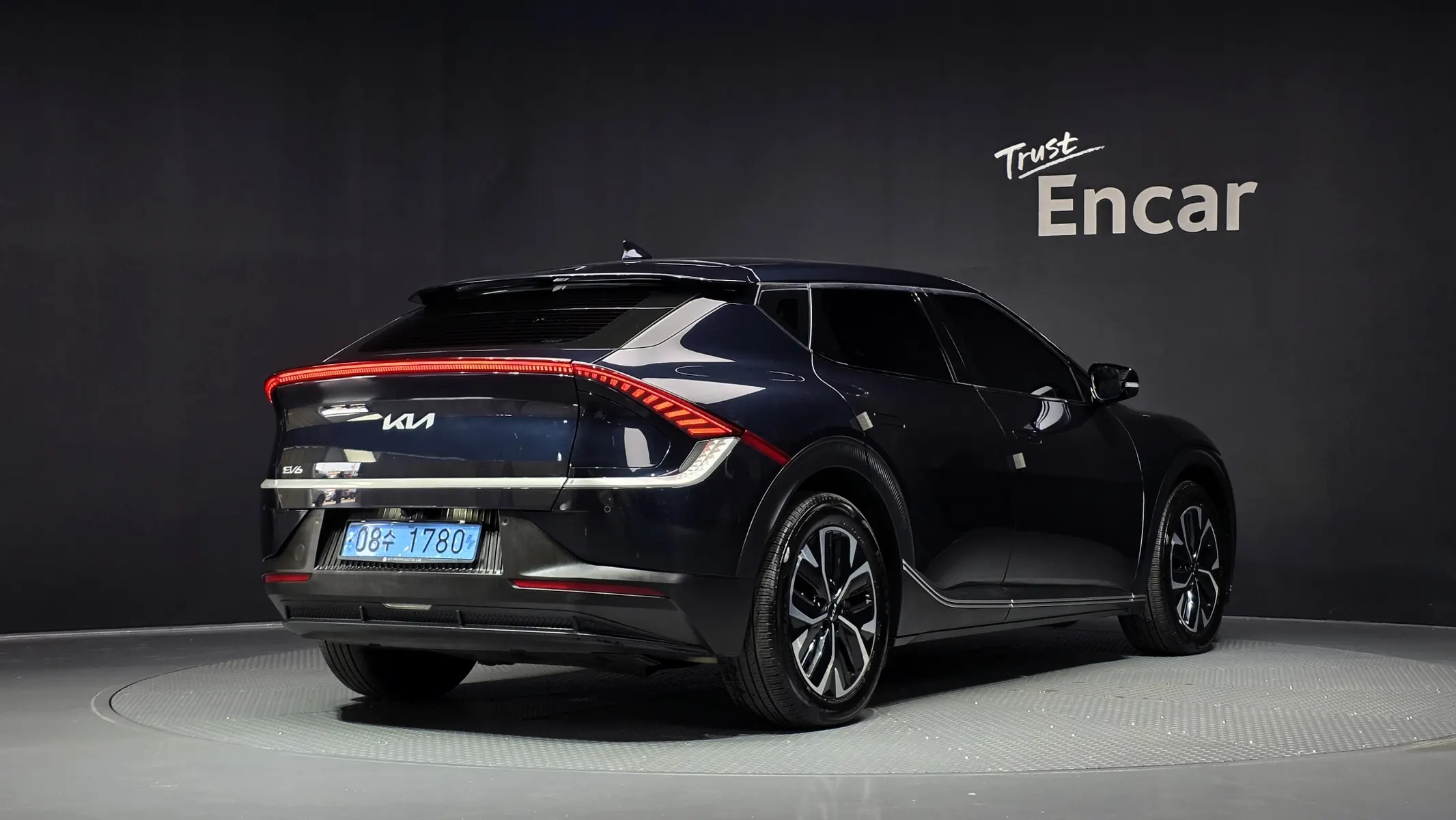 Kia EV6 4WD 2021 2/33