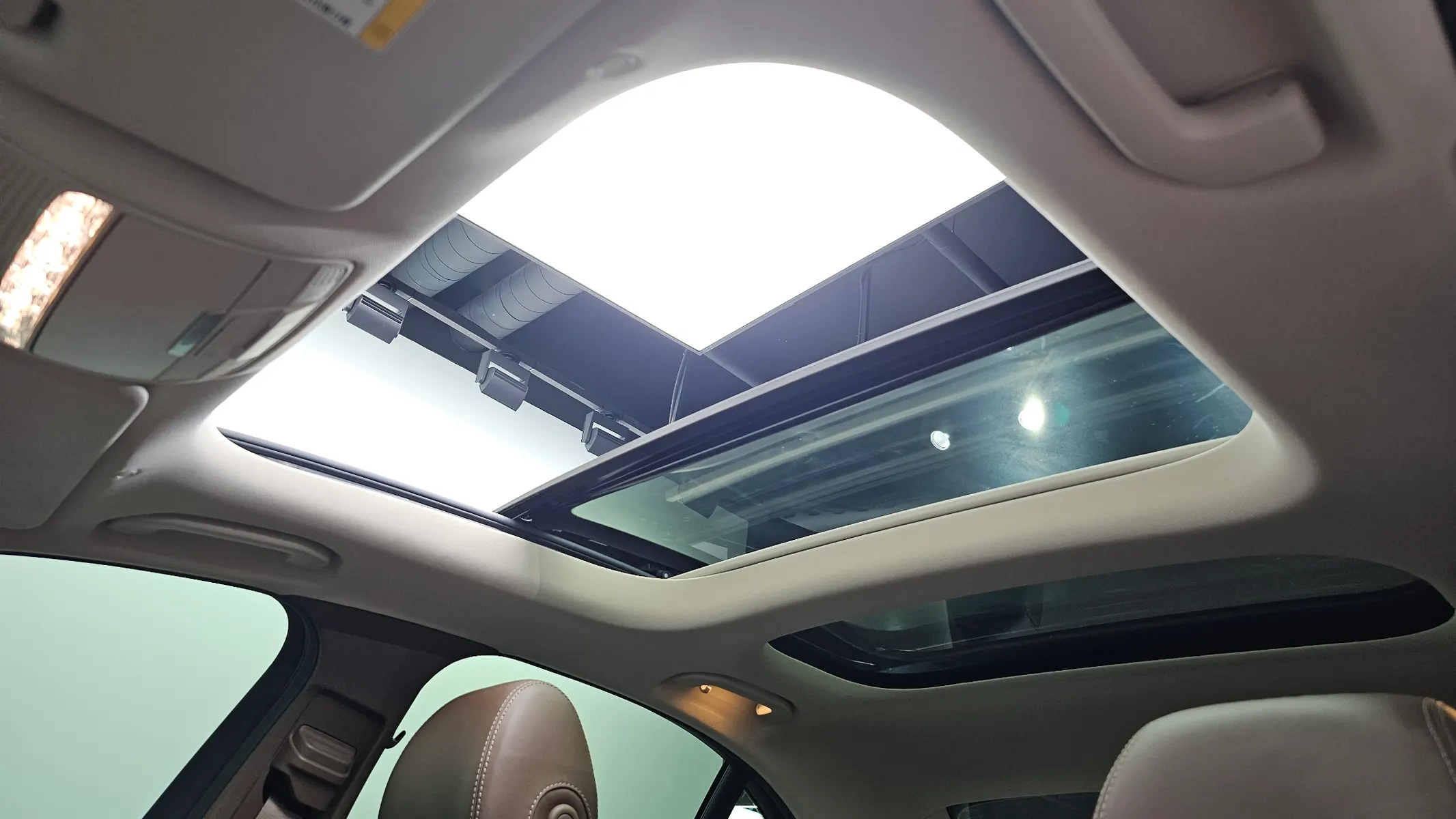 Mercedes-Benz E-Class W213 E300 4MATIC 2019 34/35
