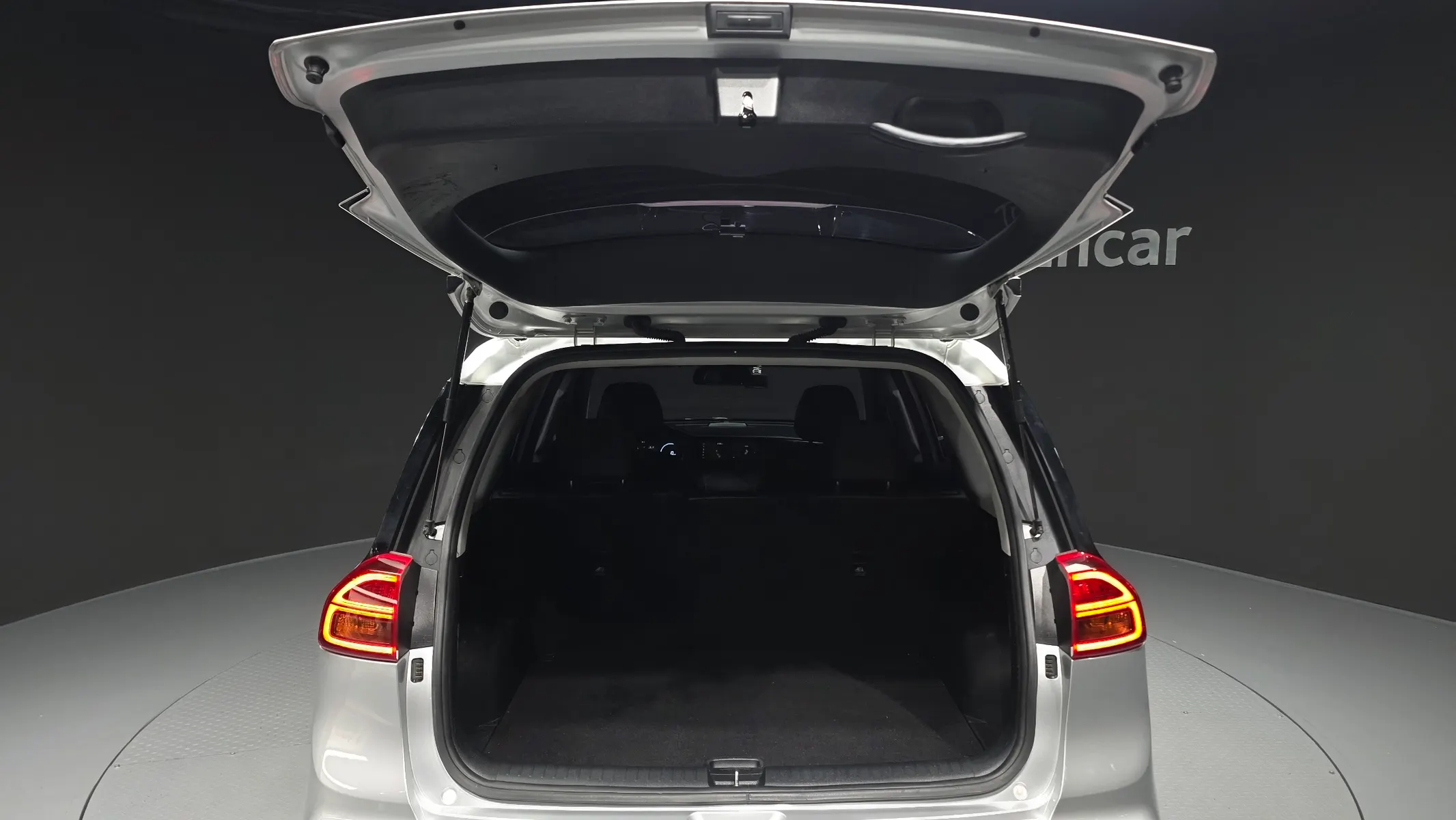Kia 니로 플러스 2022 32/33