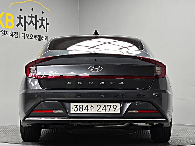 Hyundai (DN8) 2021 3/5