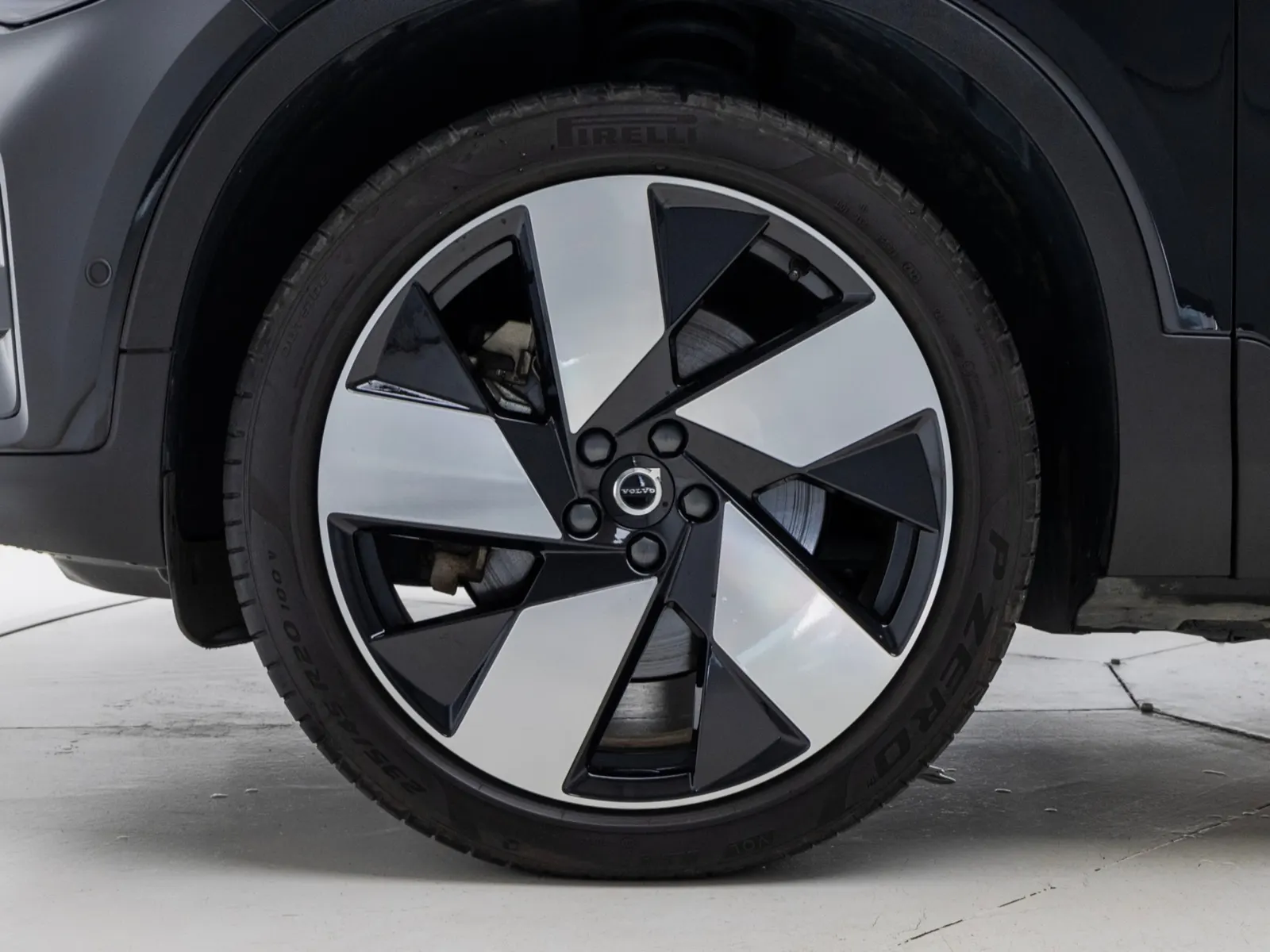 Volvo C40 2024 4/5
