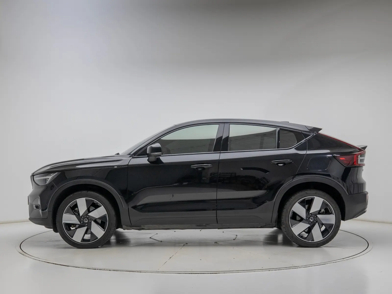 Volvo C40 2024 2/5