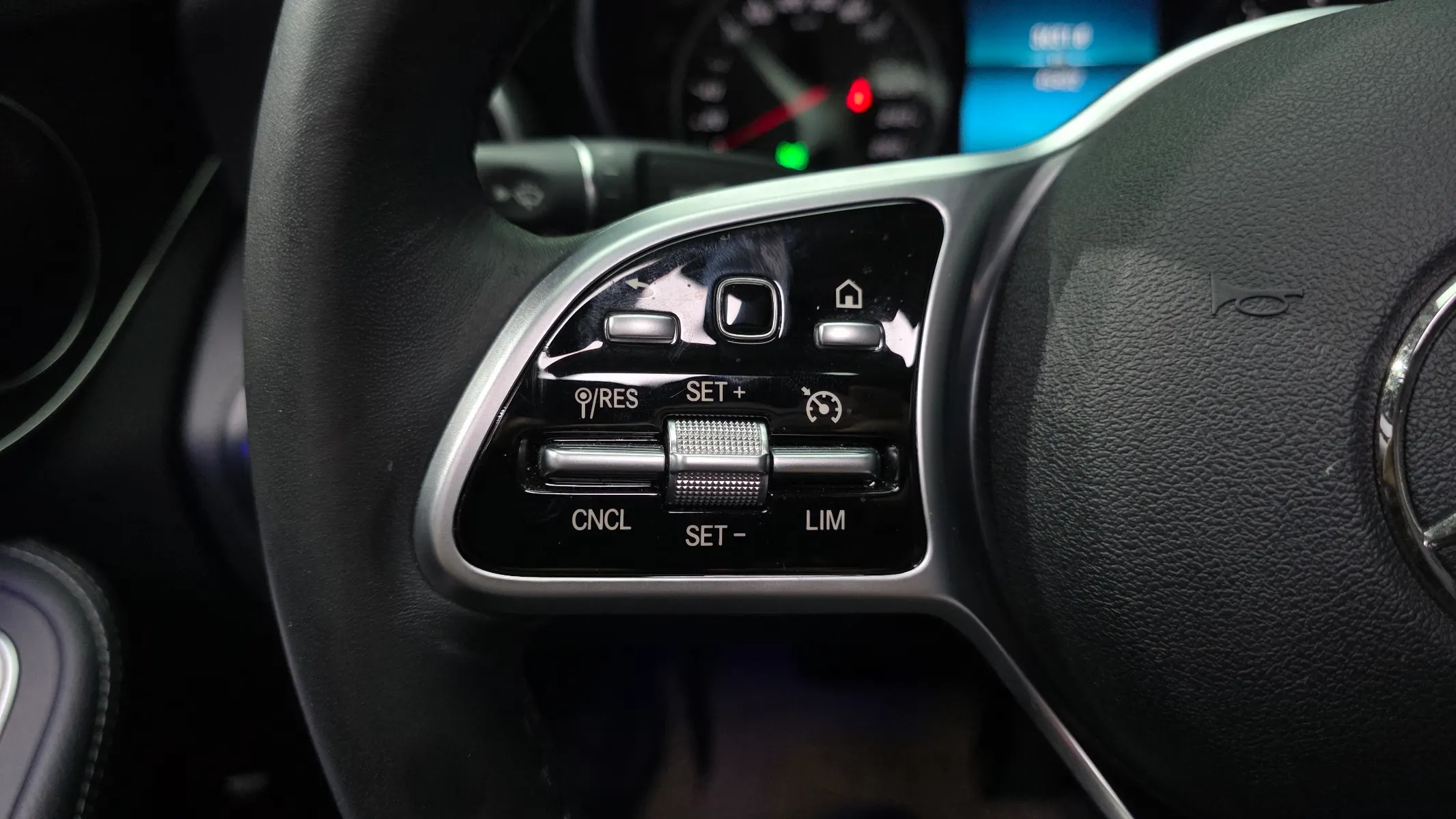 Mercedes-Benz C-Class W205 C220 d 4MATIC 2019 31/32