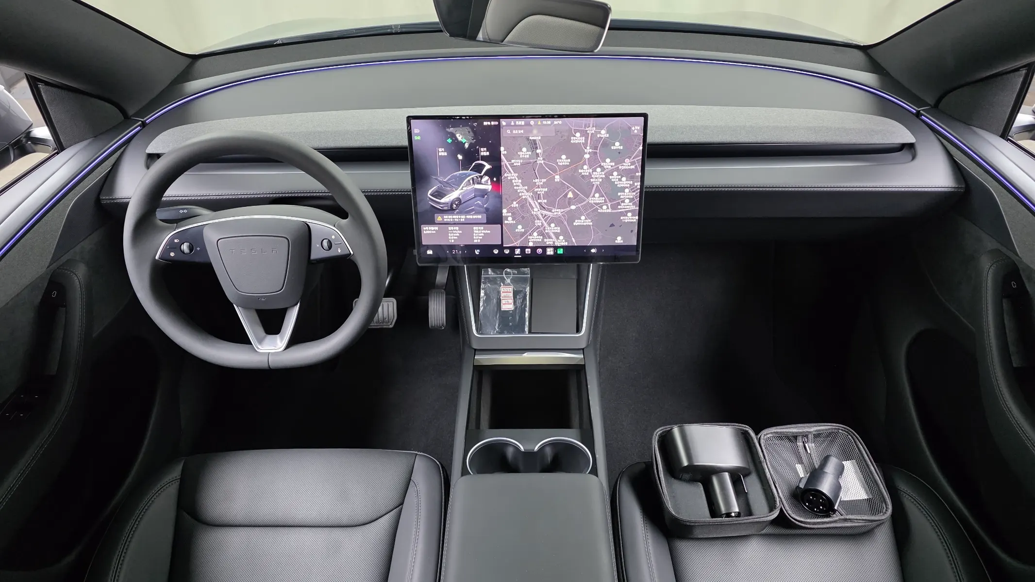 Tesla Y AWD 2026 3/5