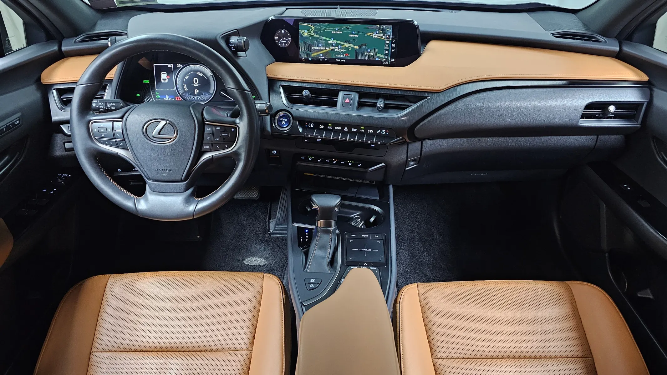 Lexus UX250h 2.0 AWD 2019 4/5