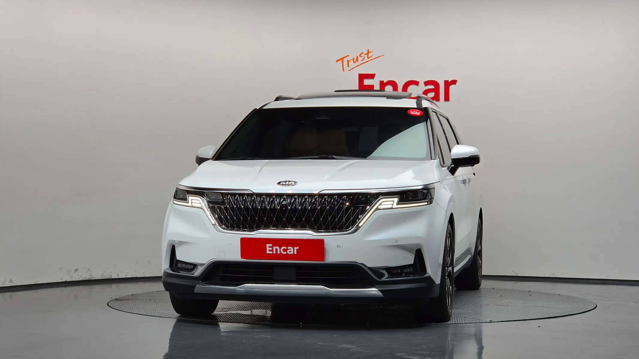 Kia Carnival 7 2020 2/5