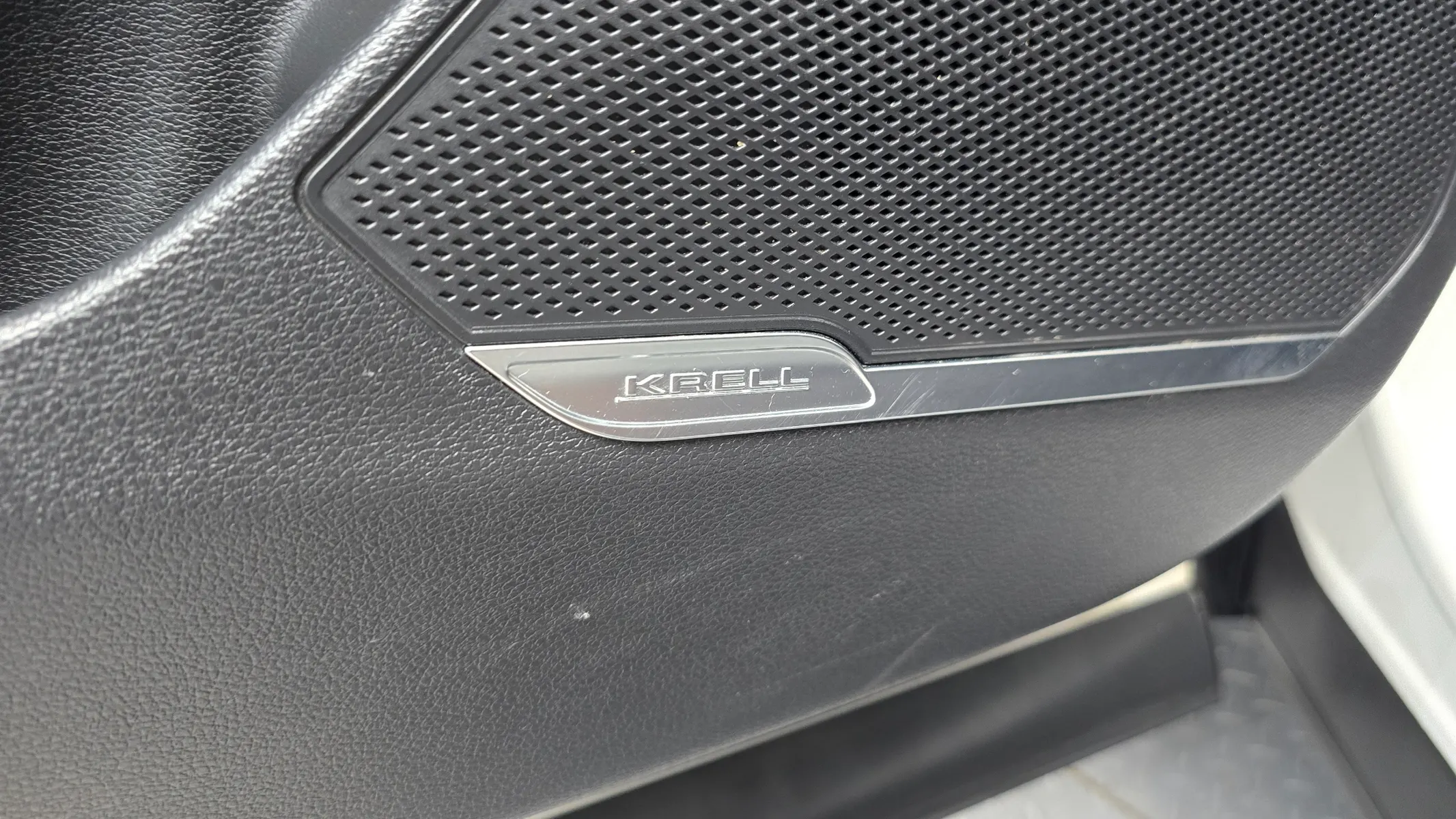 Kia 5 2WD 2023 35/36