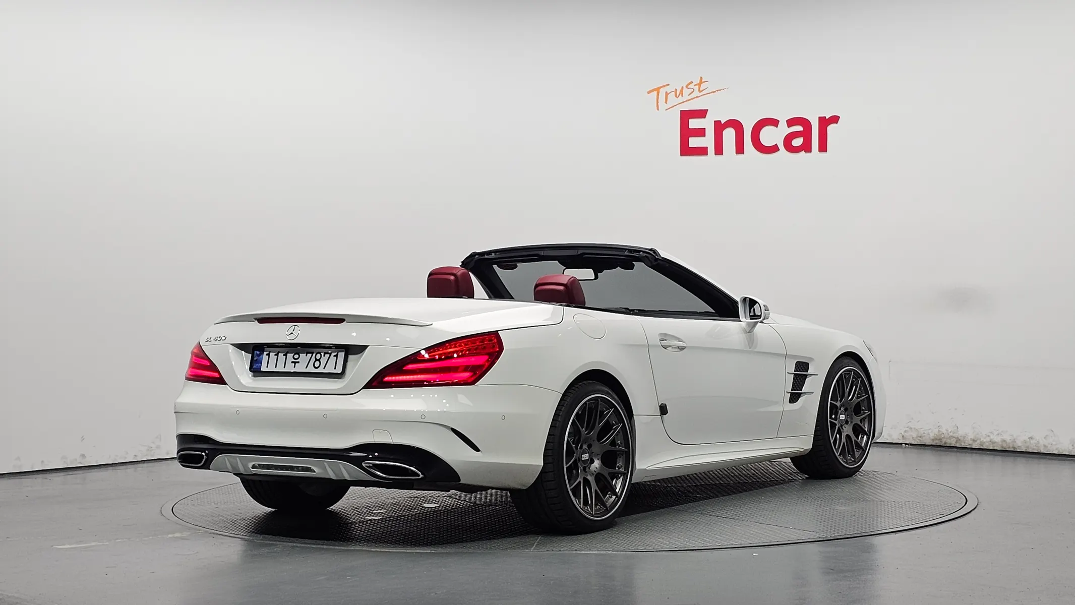 Mercedes-Benz SL-Class SL400 2018 2/33