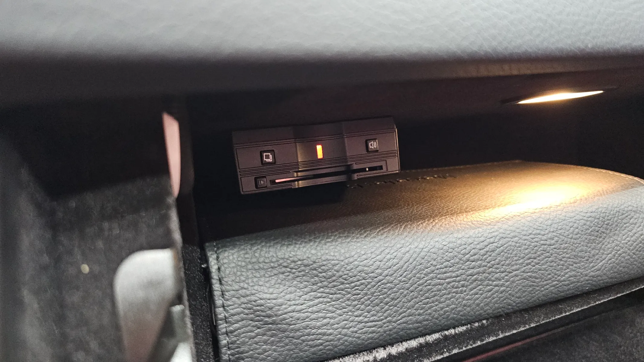 Mercedes-Benz SL-Class SL400 2018 32/33