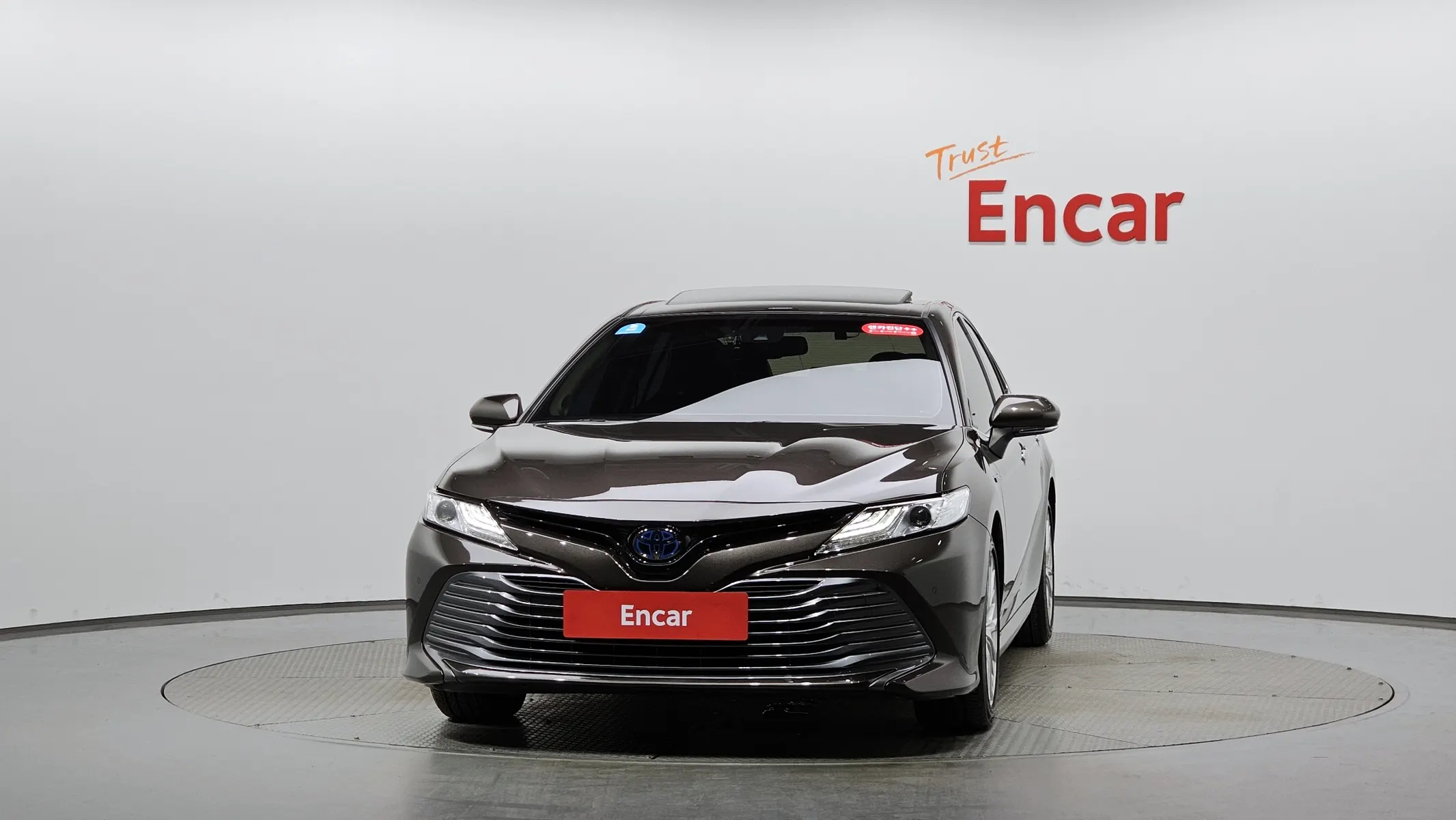 Toyota (XV70) 2.5 XLE 2018 2/5
