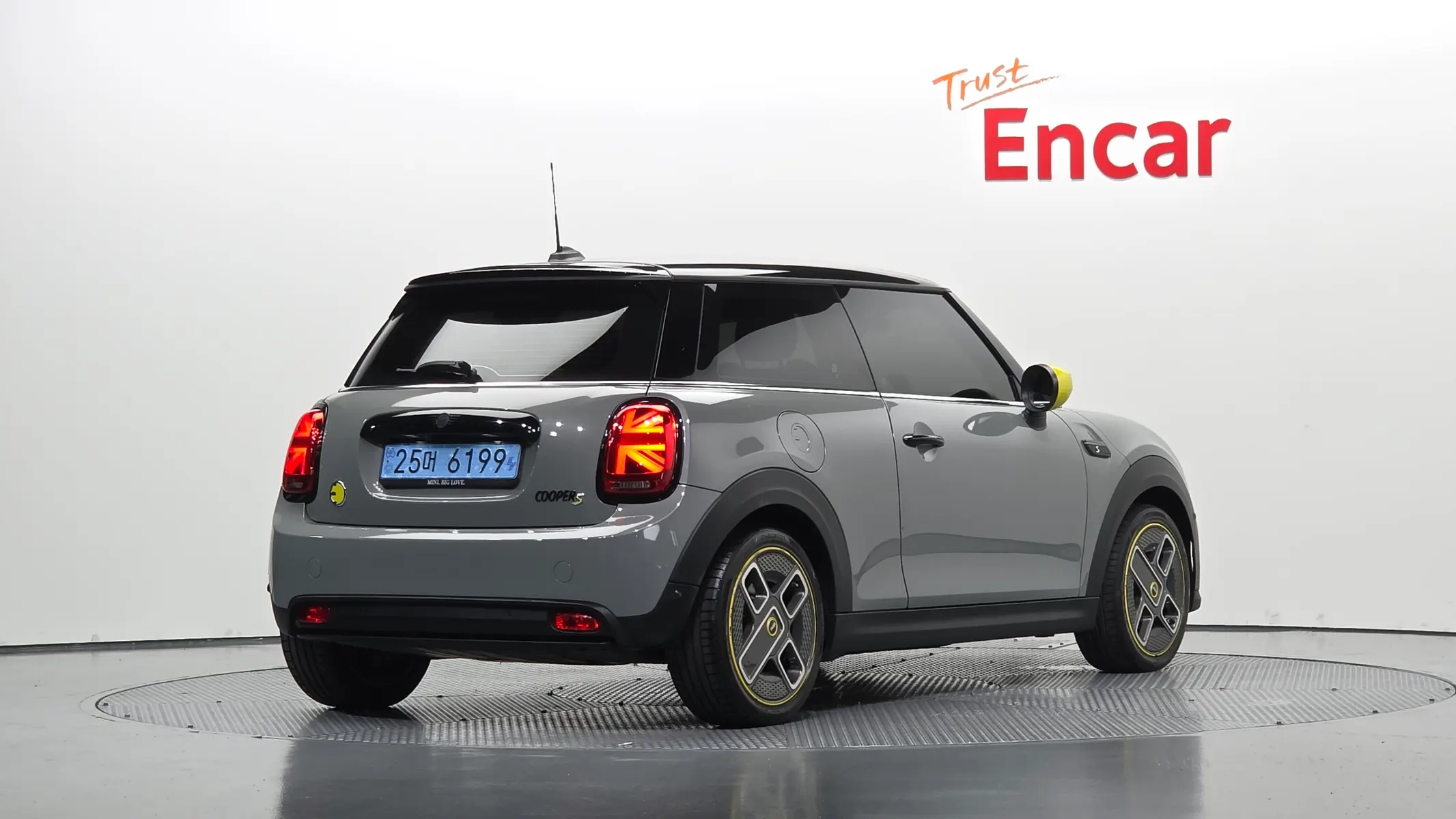 MINI 쿠퍼 일렉트릭 SE 2022 2/32